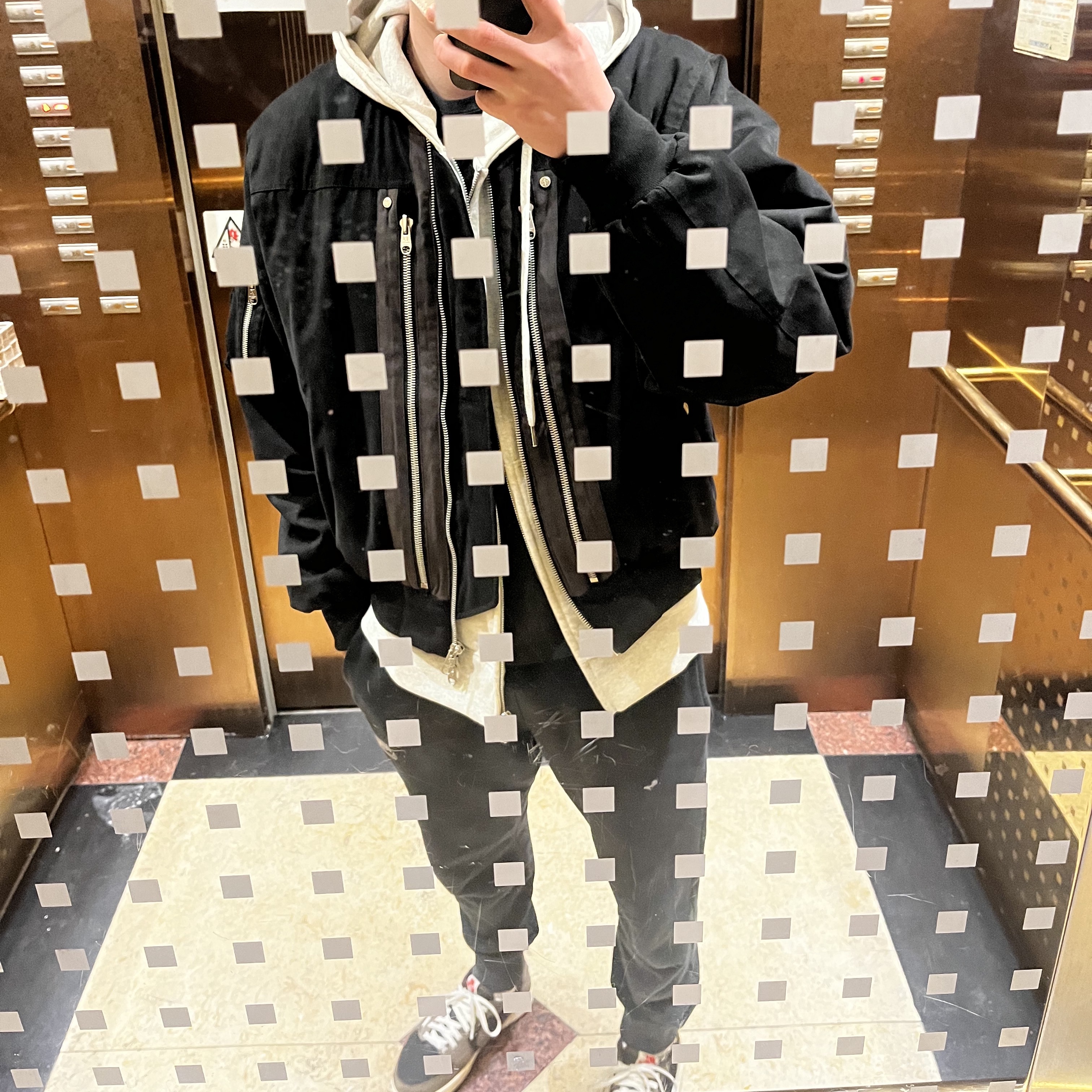 Undermycar Rumlow Back Zip Cotton Garment Bomber Dark Gull - 22FW, Jordan 1 x Travis Scott Retro Low OG SP Mocha 착용 스타일