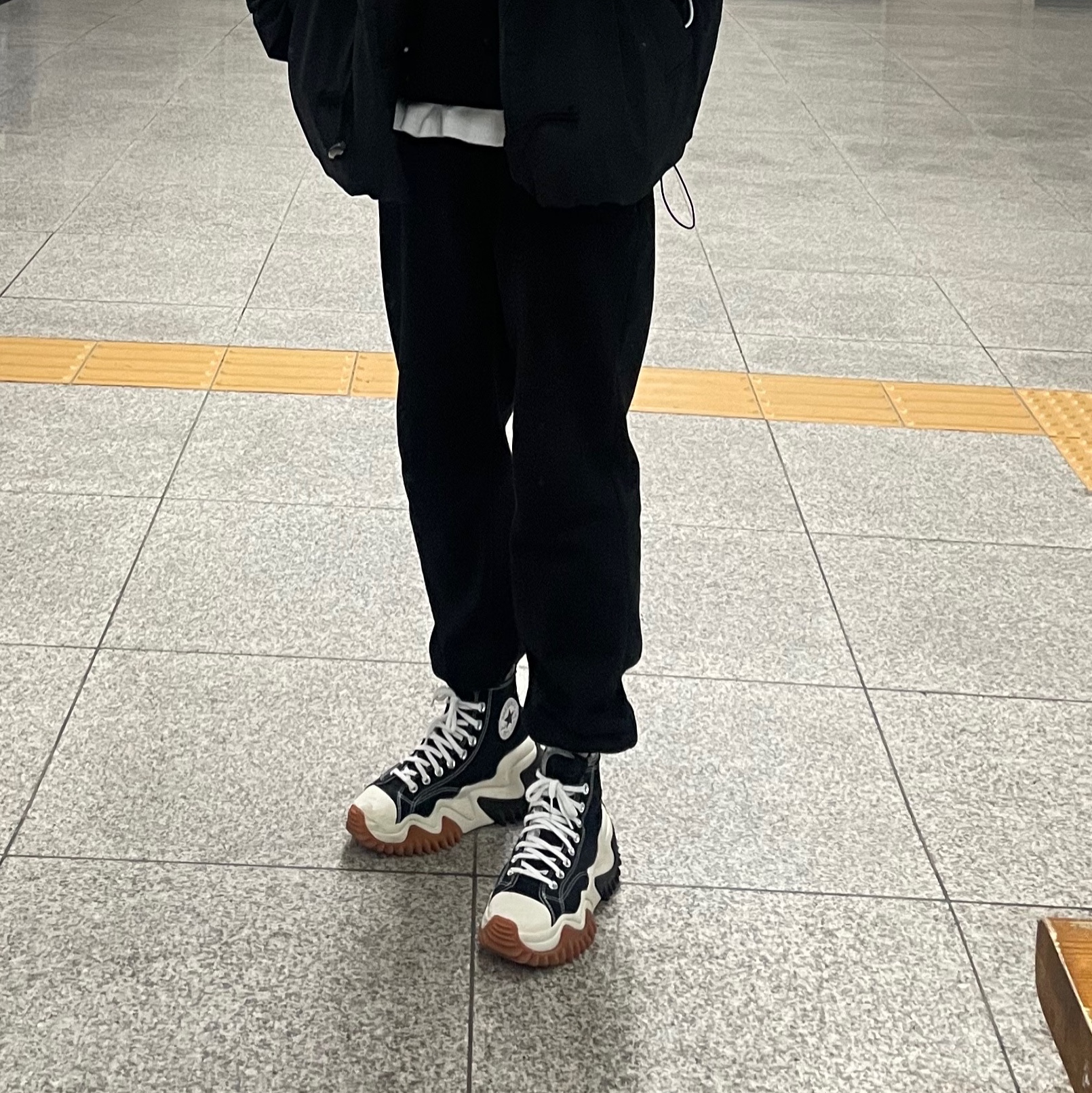 Converse Run Star Motion High Black 착용 스타일