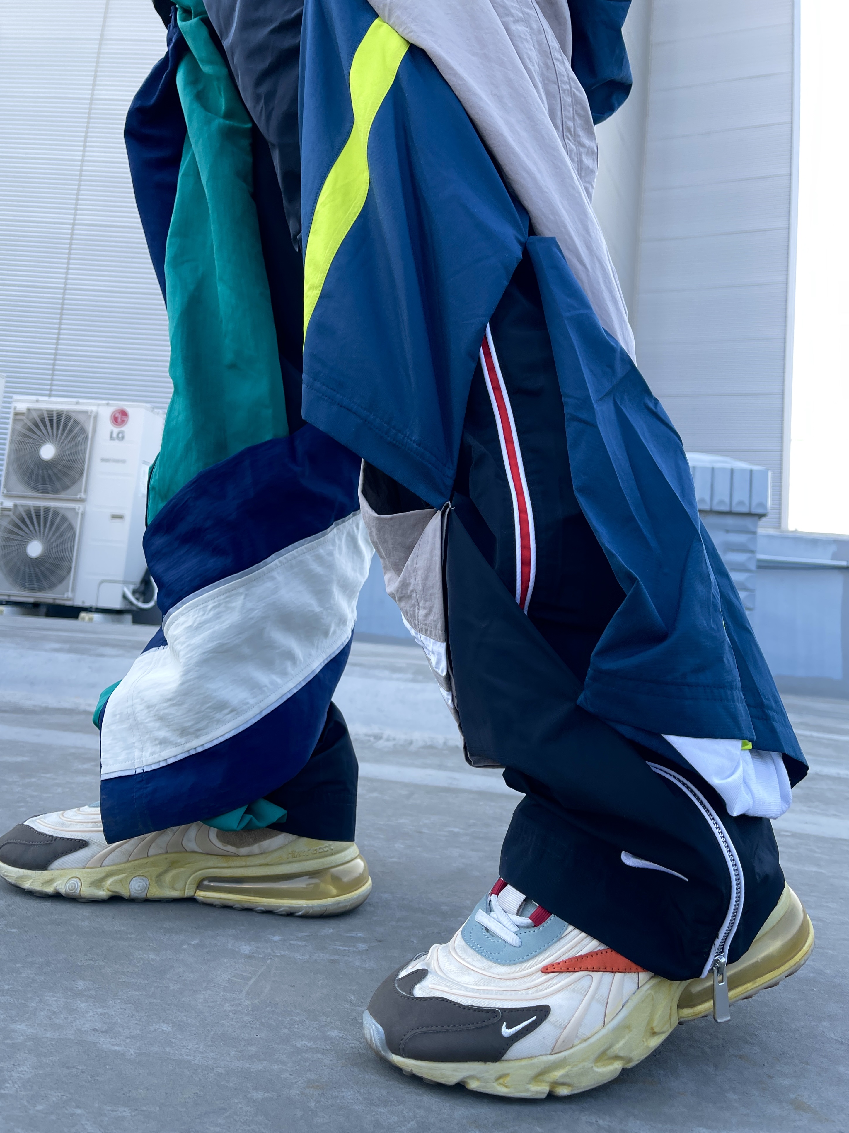 Nike x Travis Scott Air Max 270 React Cactus Trails, Nike NRG DH Pants Regency Purple 착용 스타일 - 1
