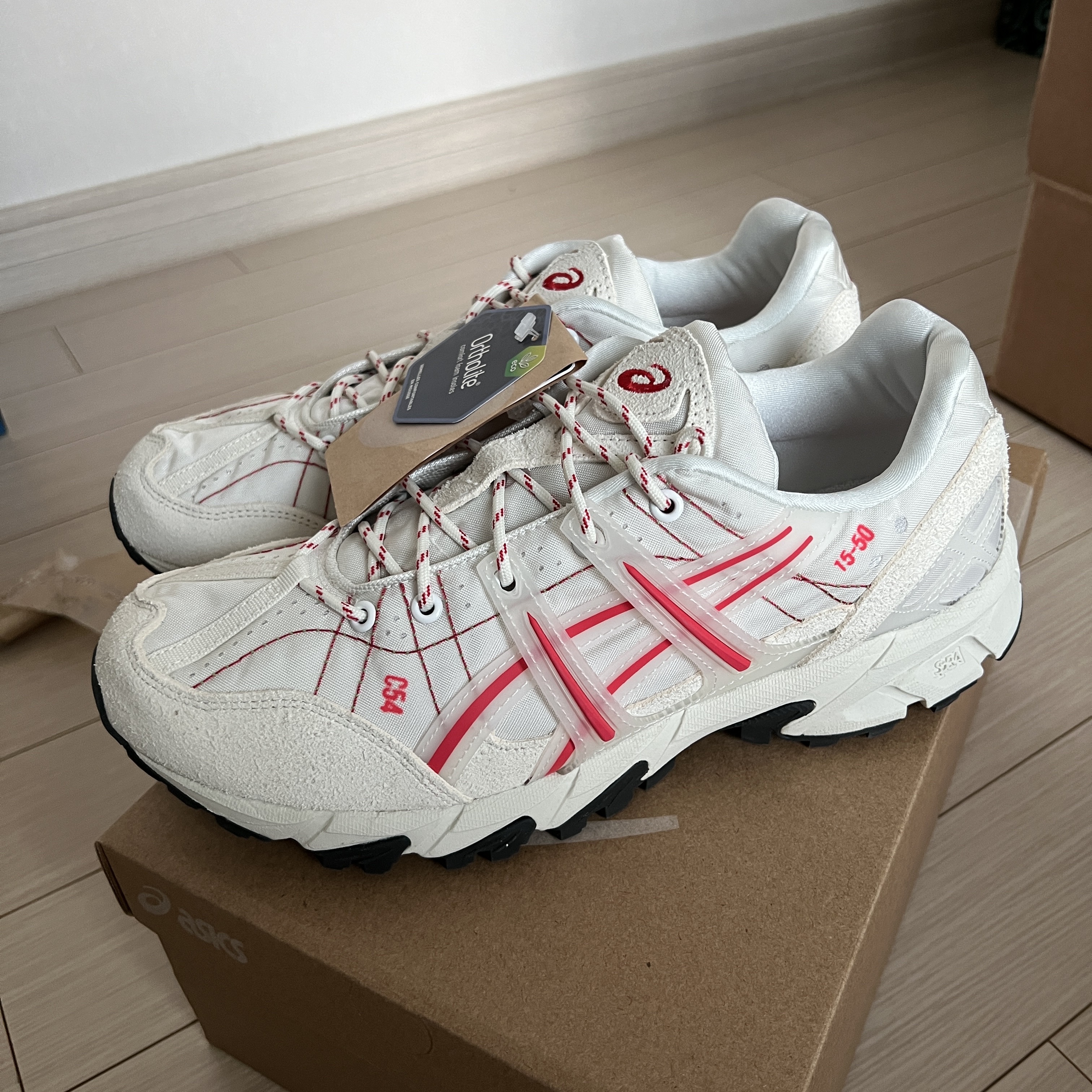 Asics Gel-Sonoma 15-50 White Cayenne 착용 스타일