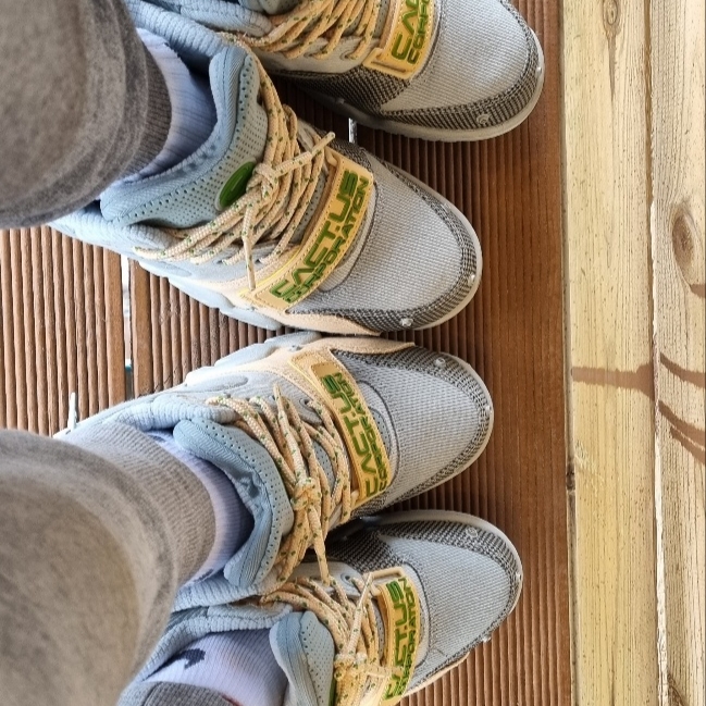 Nike x Travis Scott Nike Air Trainer 1 Grey Haze and Dusty Sage 착용 스타일