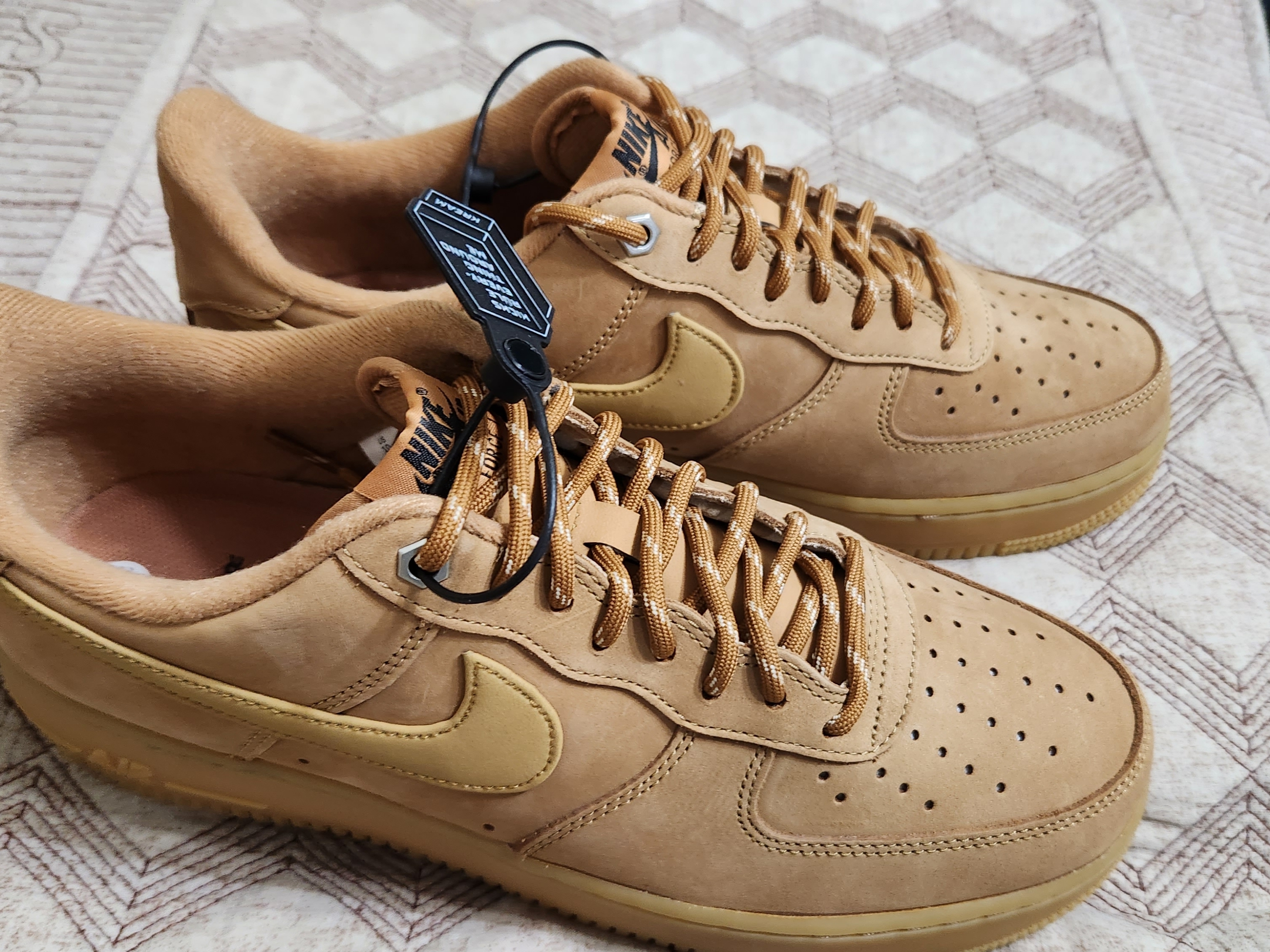 Nike Air Force 1 '07 WB Flax 착용 스타일 - 1