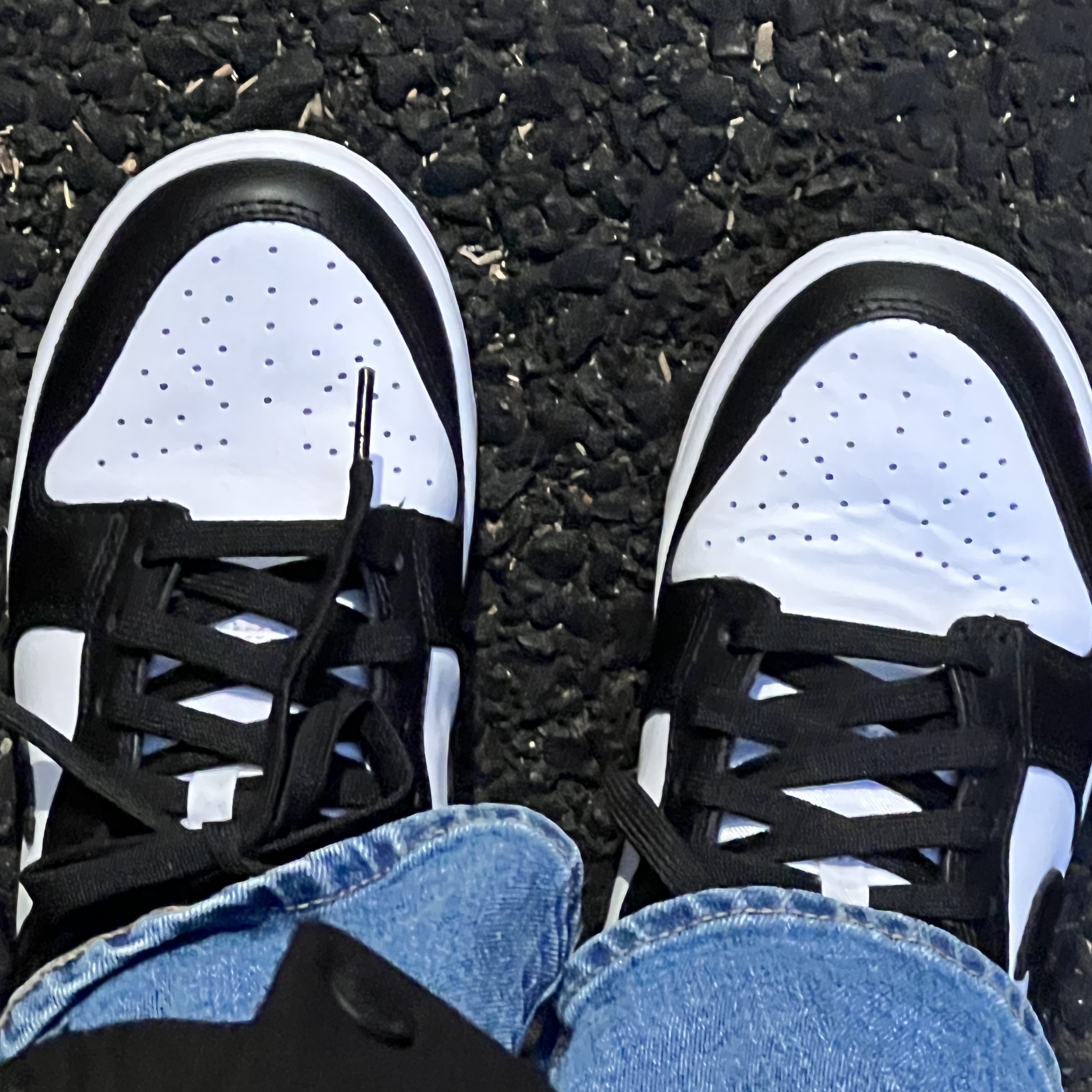 Nike Dunk Low Retro Black 착용 스타일 - 1