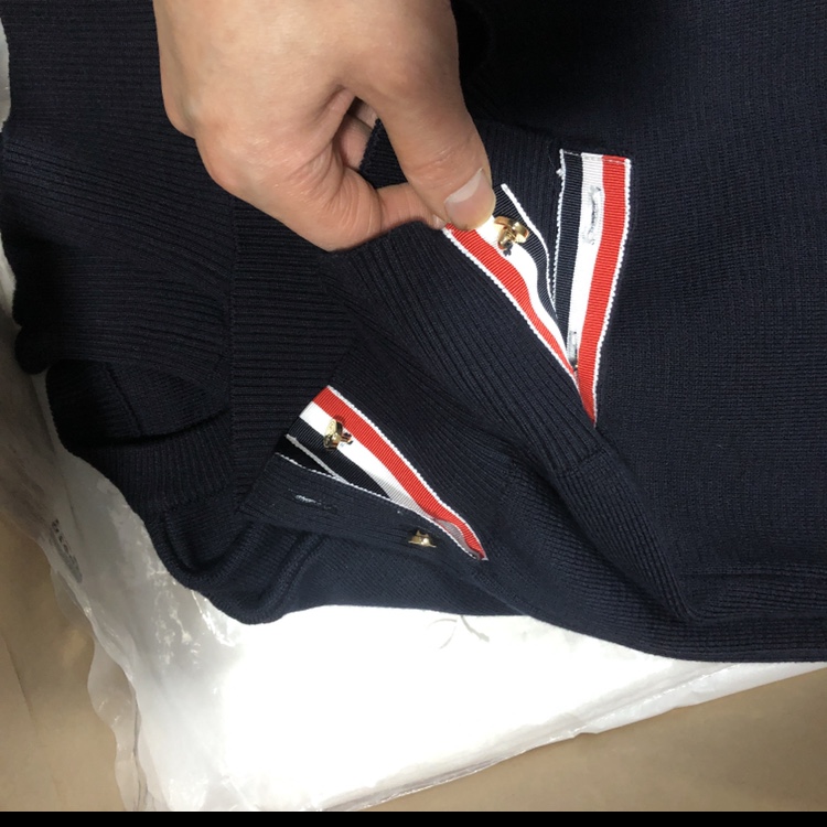 Thom Browne Milano Stitch 4-Bar Crewneck Pullover Knit Navy 착용 스타일 - 2