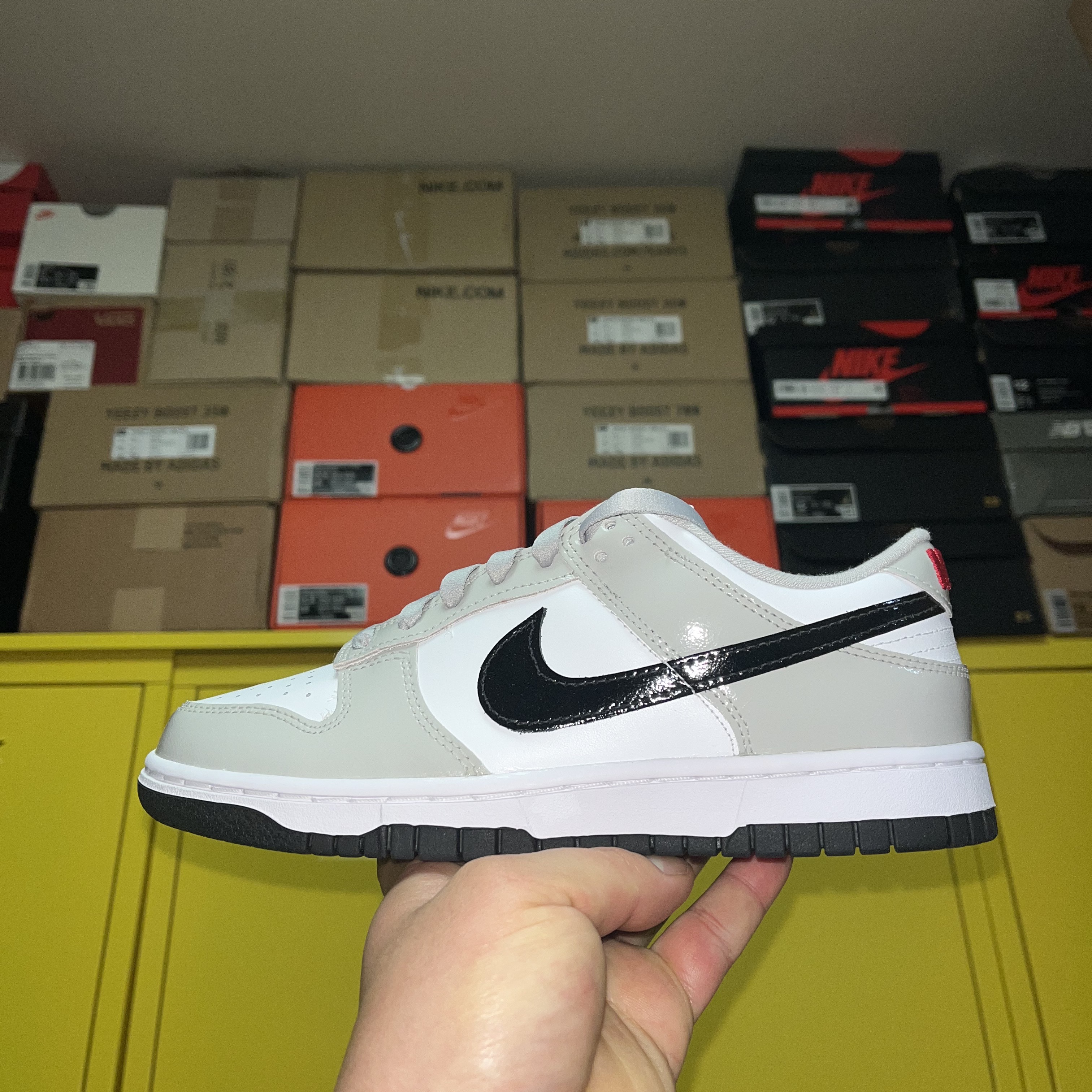 (W) Nike Dunk Low Essential Light Iron Ore Black 착용 스타일 - 2