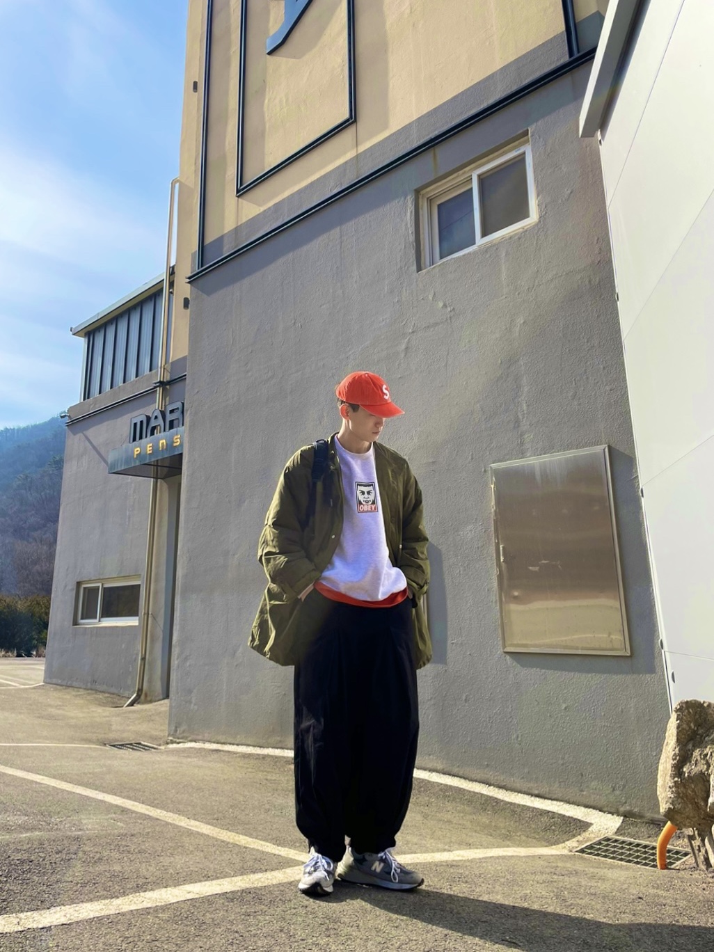 IAB Studio x Obey Beenzino Icon Crew Ash Gray, Supreme Pigment Print S Logo 6-Panel Orange - 22FW 착용 스타일 - 1