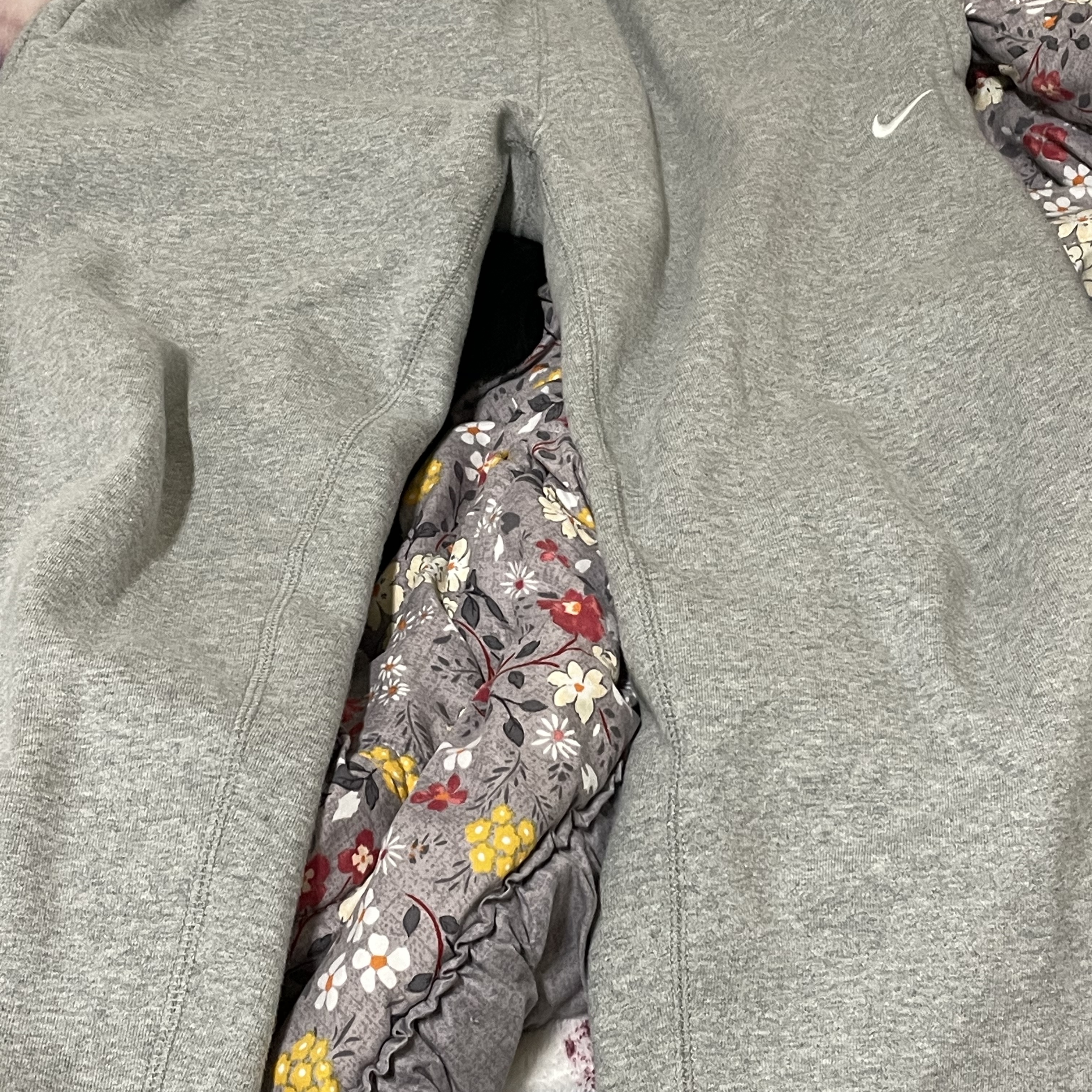 (W) Nike NRG Solo Swoosh Fleece Pants Dark Grey Heather - Asia 착용 스타일
