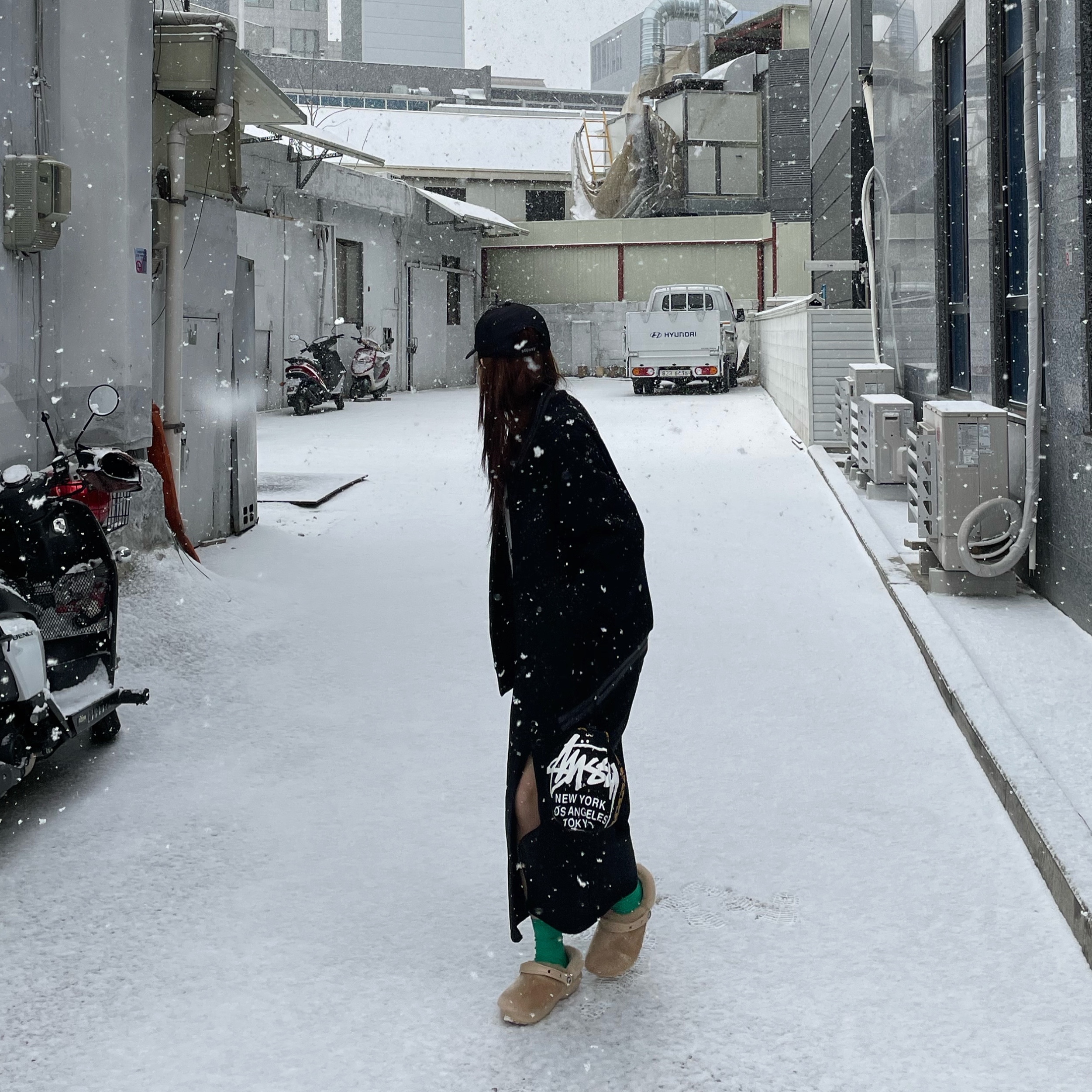 Stussy Dice Mohair Sweater Black 착용 스타일 - 3