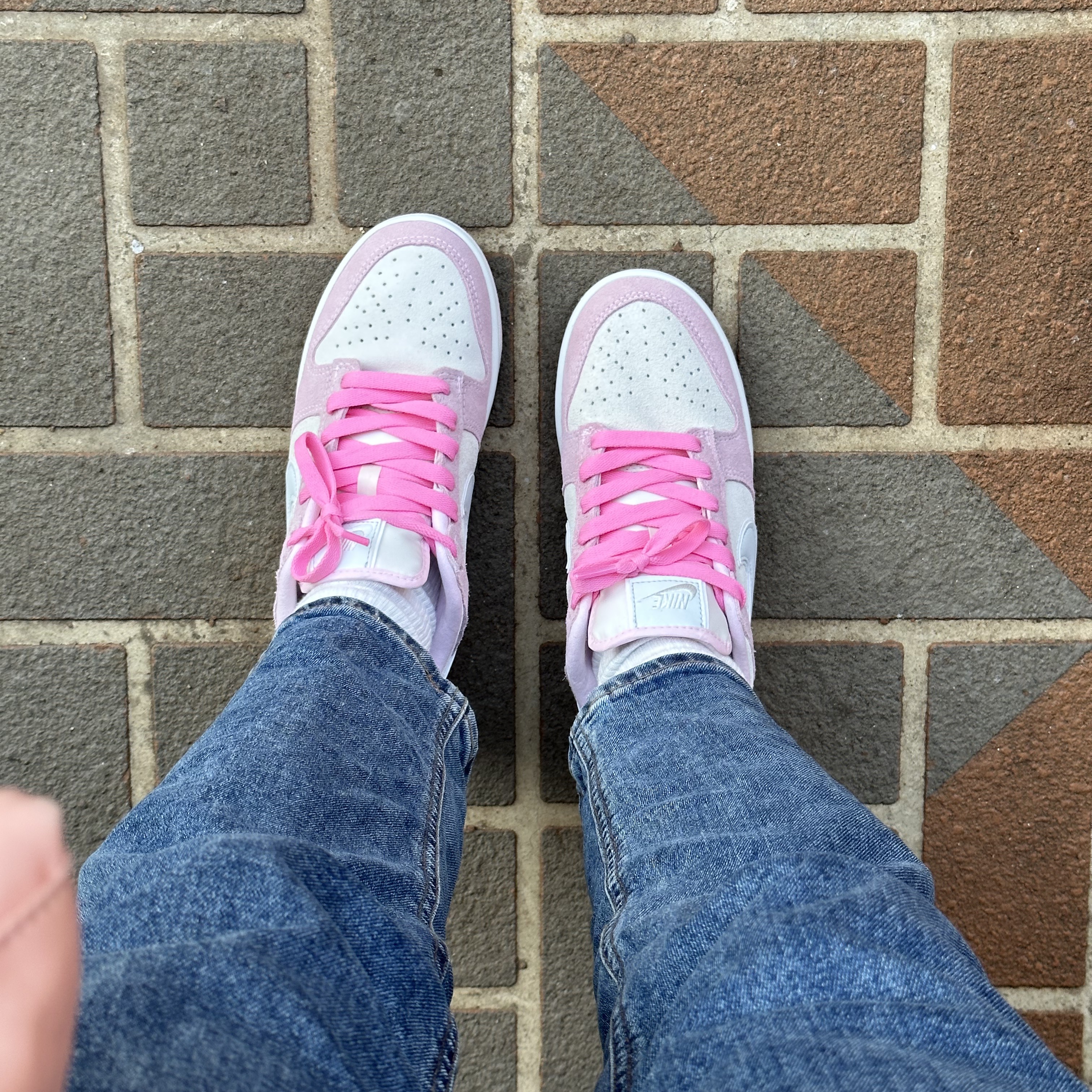 (W) Nike Dunk Low LX Pink Foam 착용 스타일 - 3