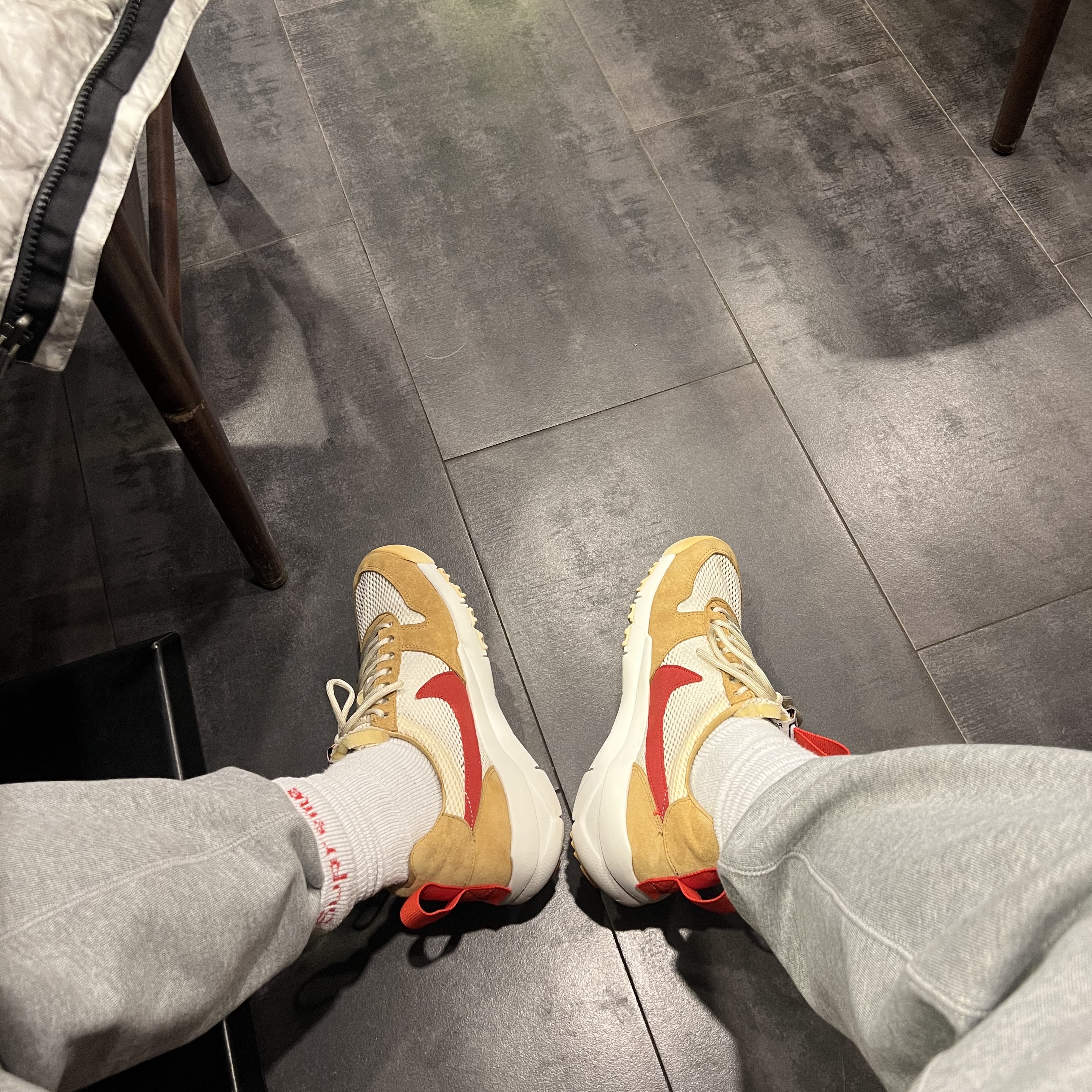 Nike x Tom Sachs Mars Yard Shoe 2.0 Space Camp 착용 스타일 - 1