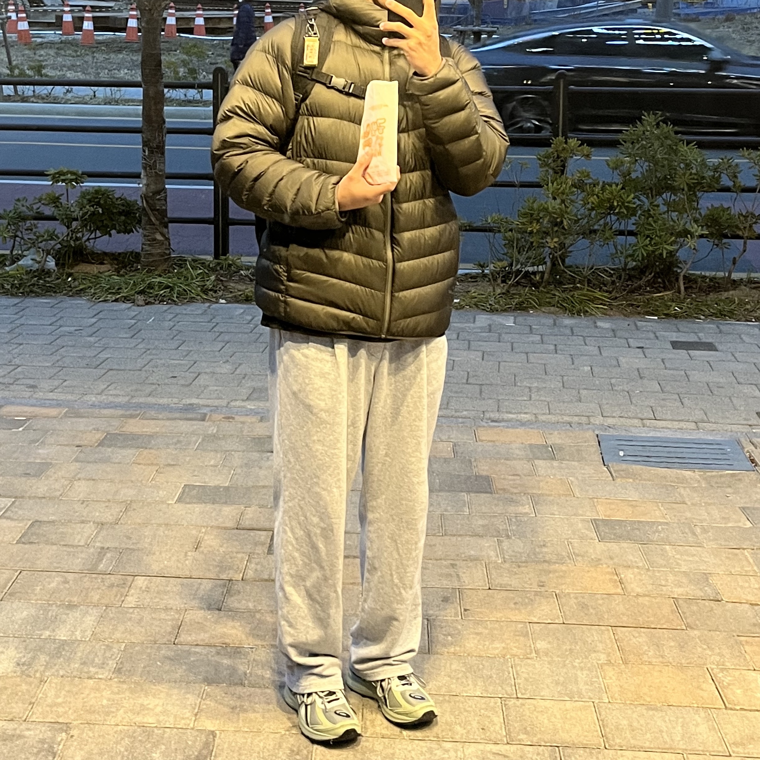 Asics Jog 100 S Sheet Rock - 2E Wide 착용 스타일