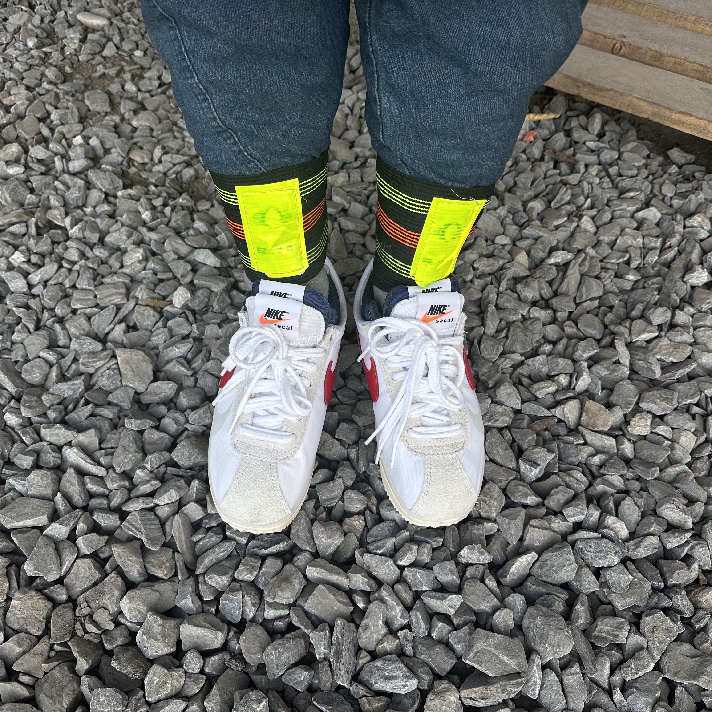 Nike x Sacai Zoom Cortez SP White and University Red 착용 스타일
