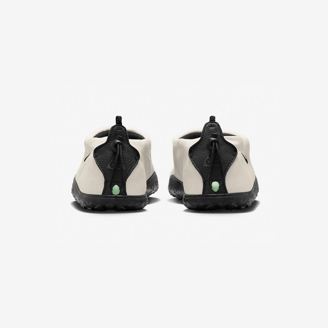 Nike ACG Moc Summit White and Black 착용 스타일 - 5