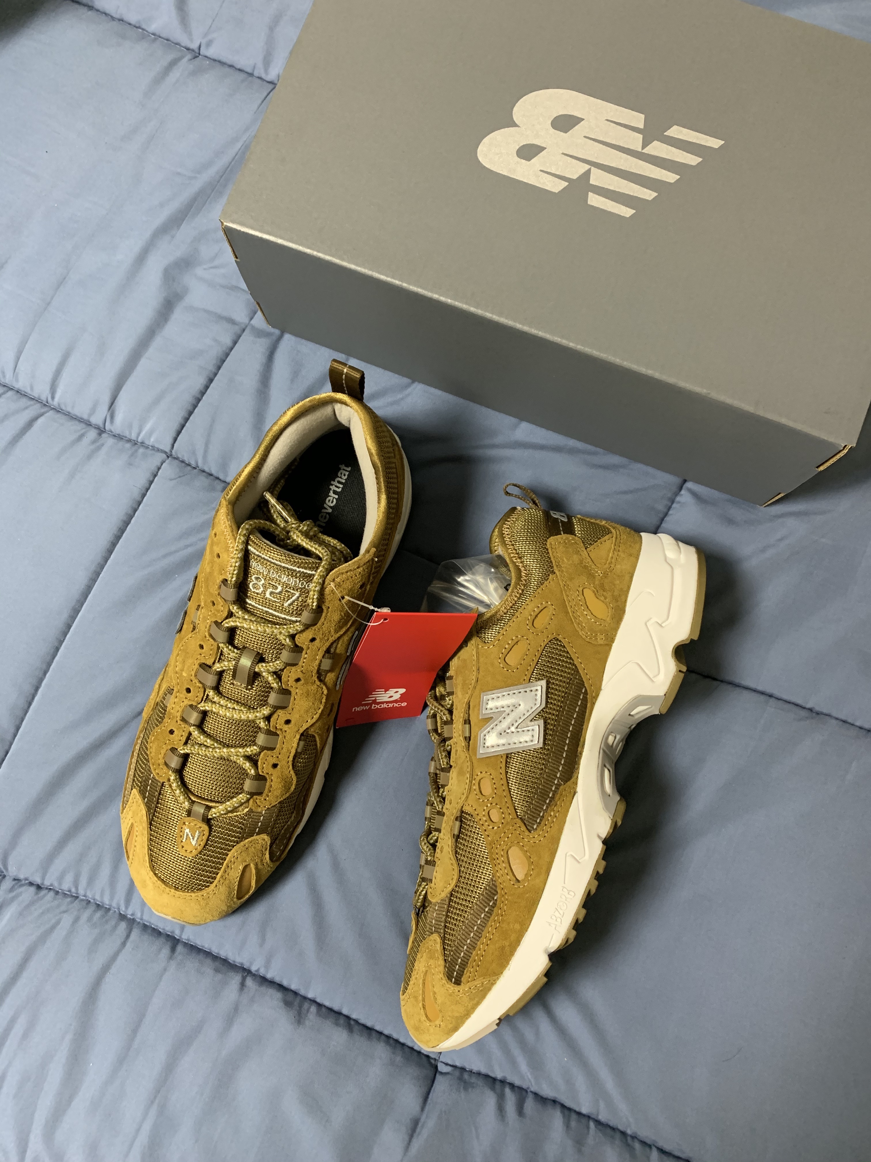 New Balance x Thisisneverthat 827 Beige 착용 스타일
