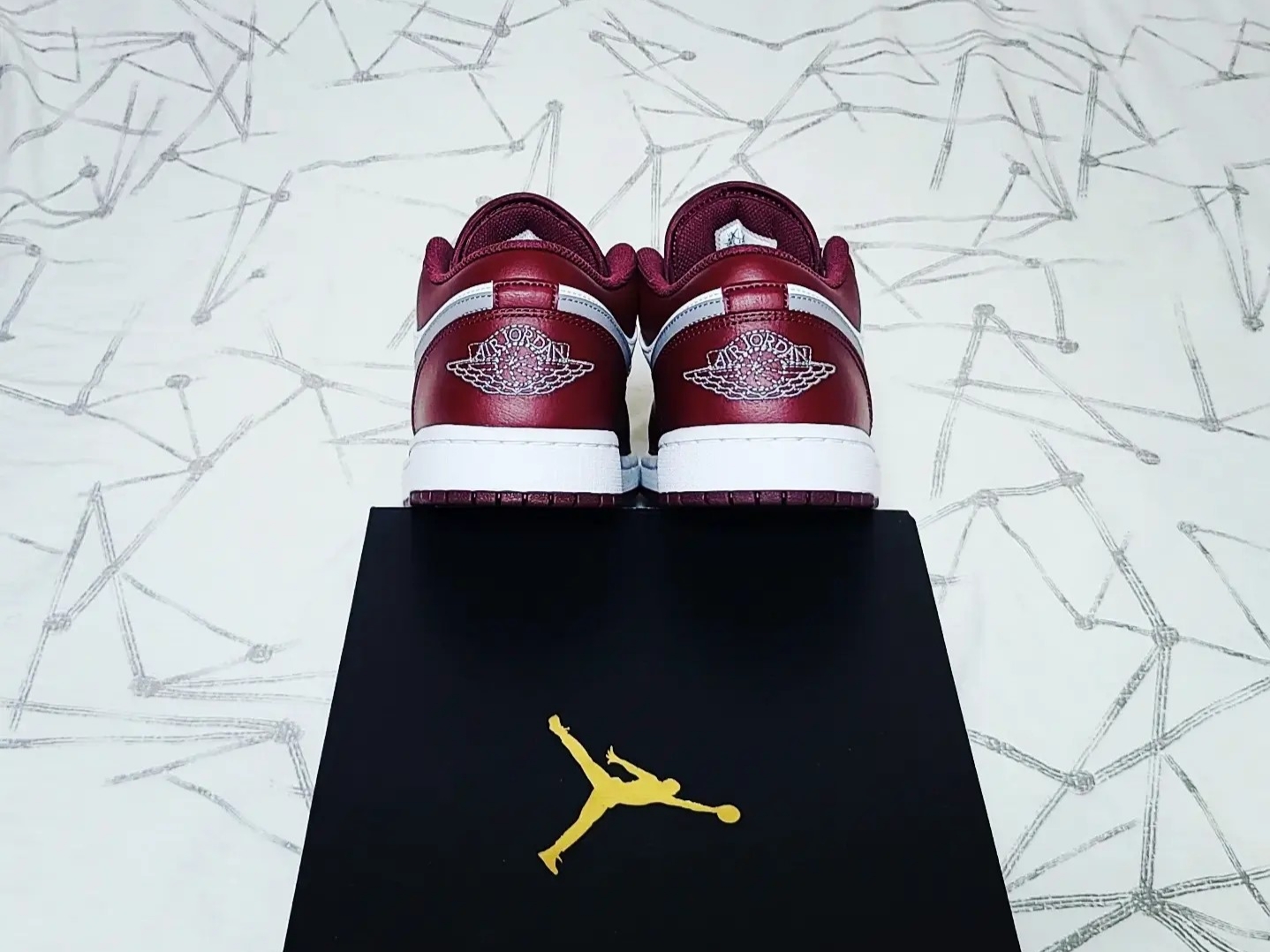 Jordan 1 Low Cherrywood Red 착용 스타일 - 5