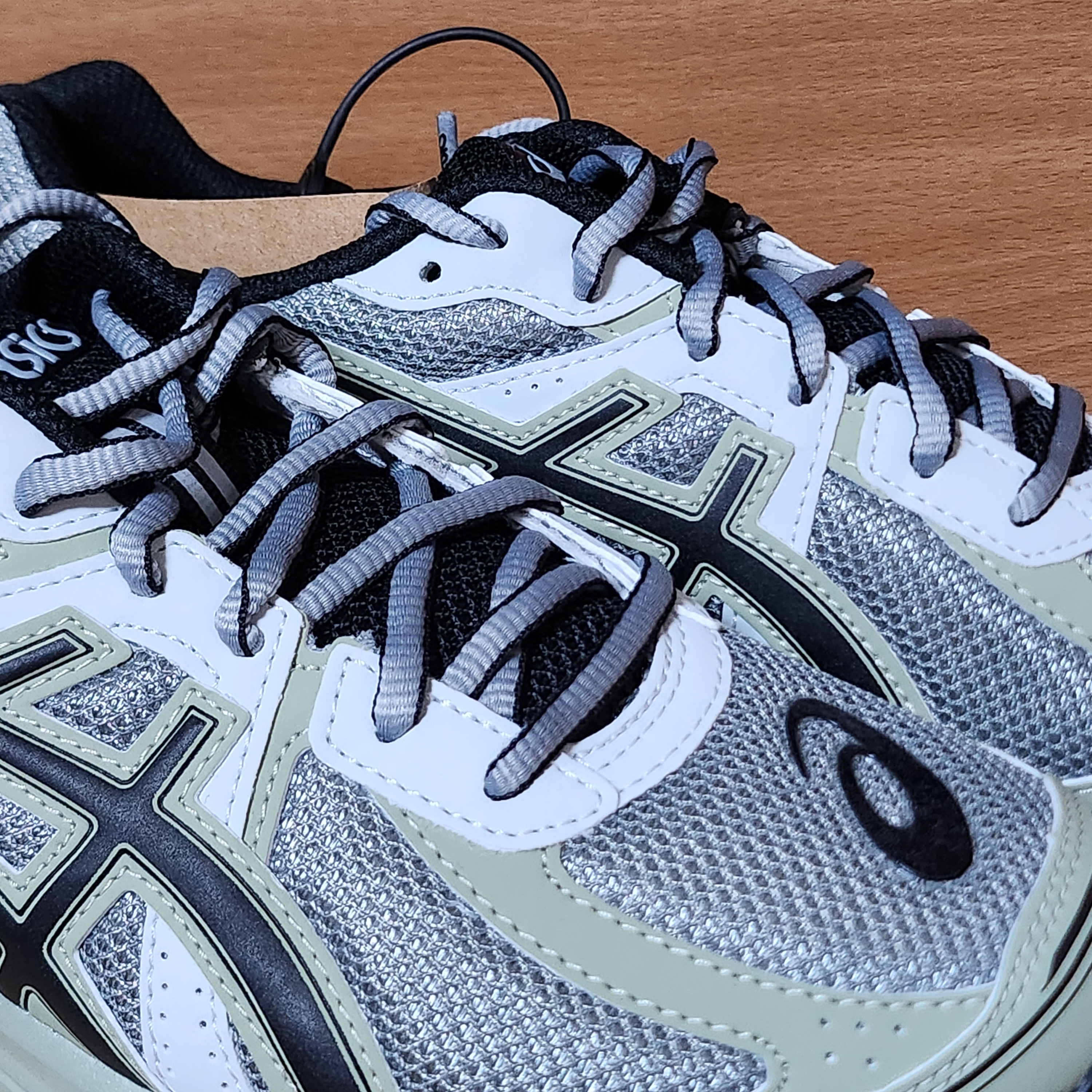 Asics Jog 100 S Sheet Rock - 2E Wide 착용 스타일 - 2