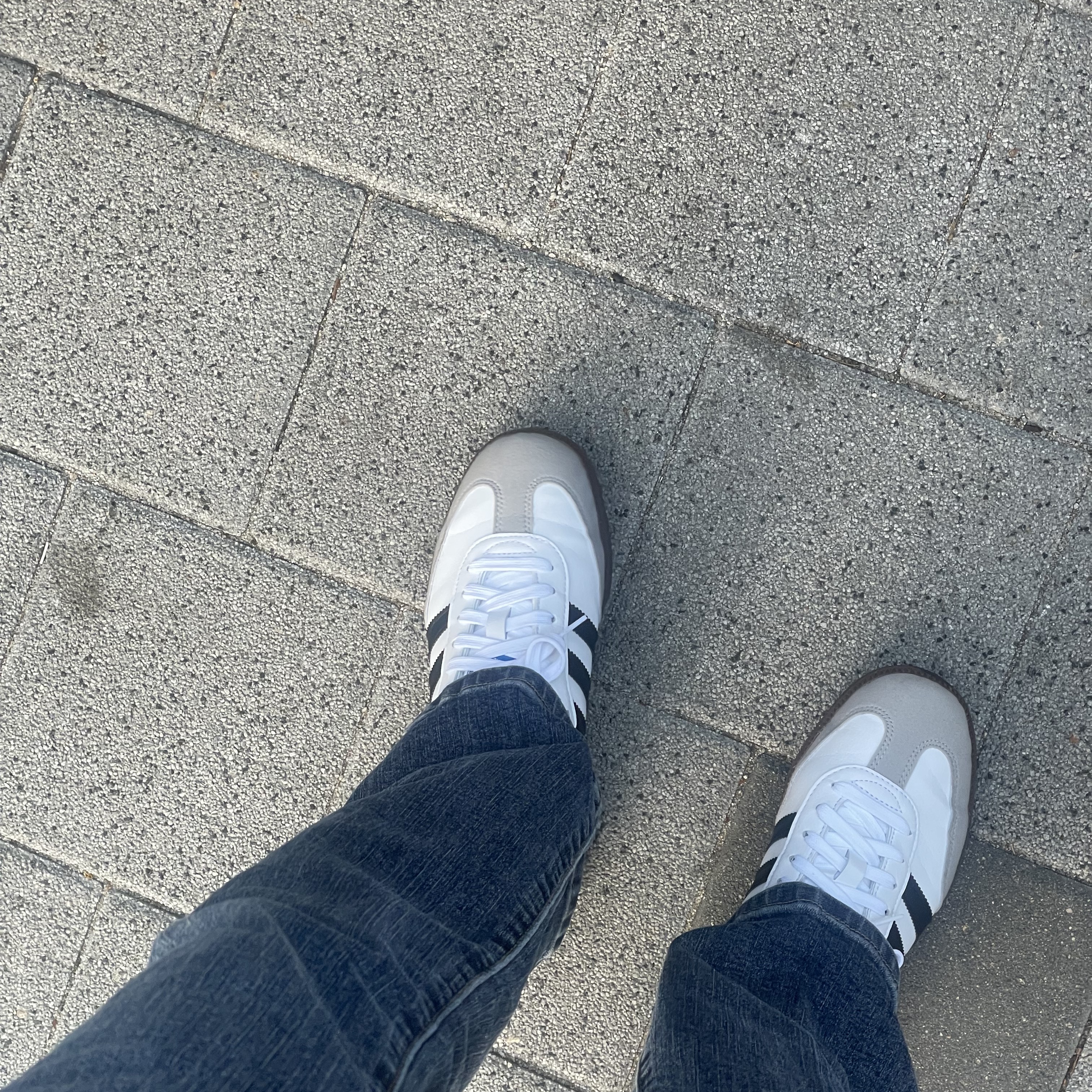 Adidas Samba Vegan White Black 착용 스타일