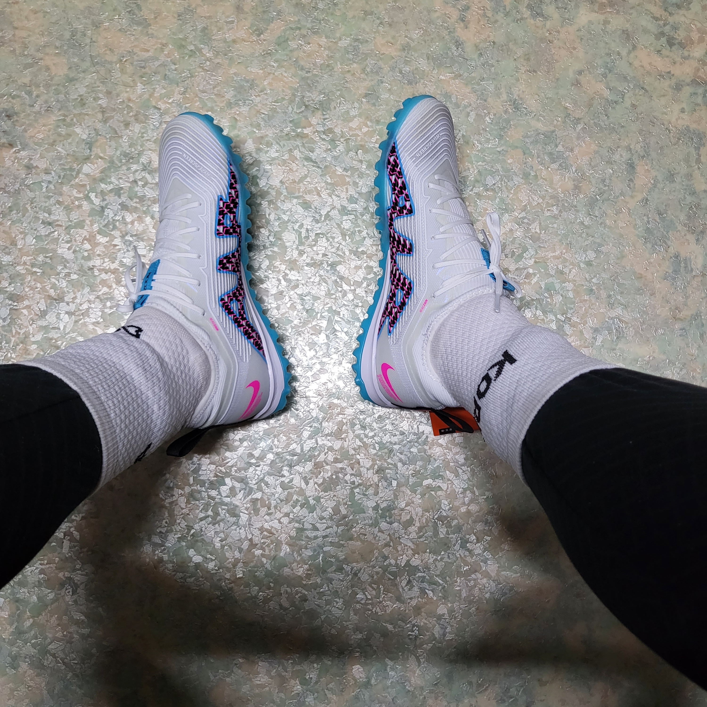 Nike Zoom Mercurial Vapor 15 Pro TF White Baltic Blue 착용 스타일