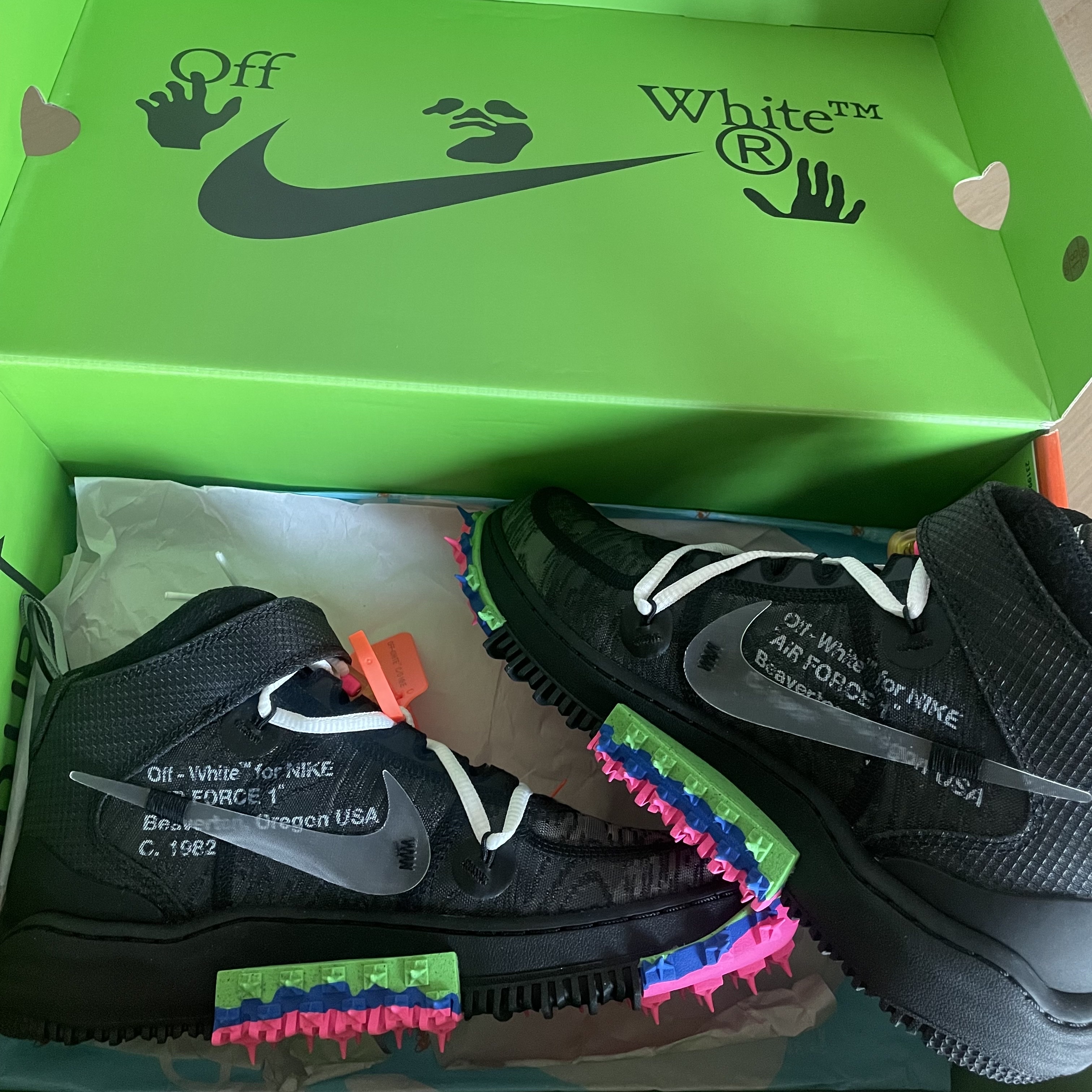 Nike x Off-White Air Force 1 Mid SP Black 착용 스타일 - 1