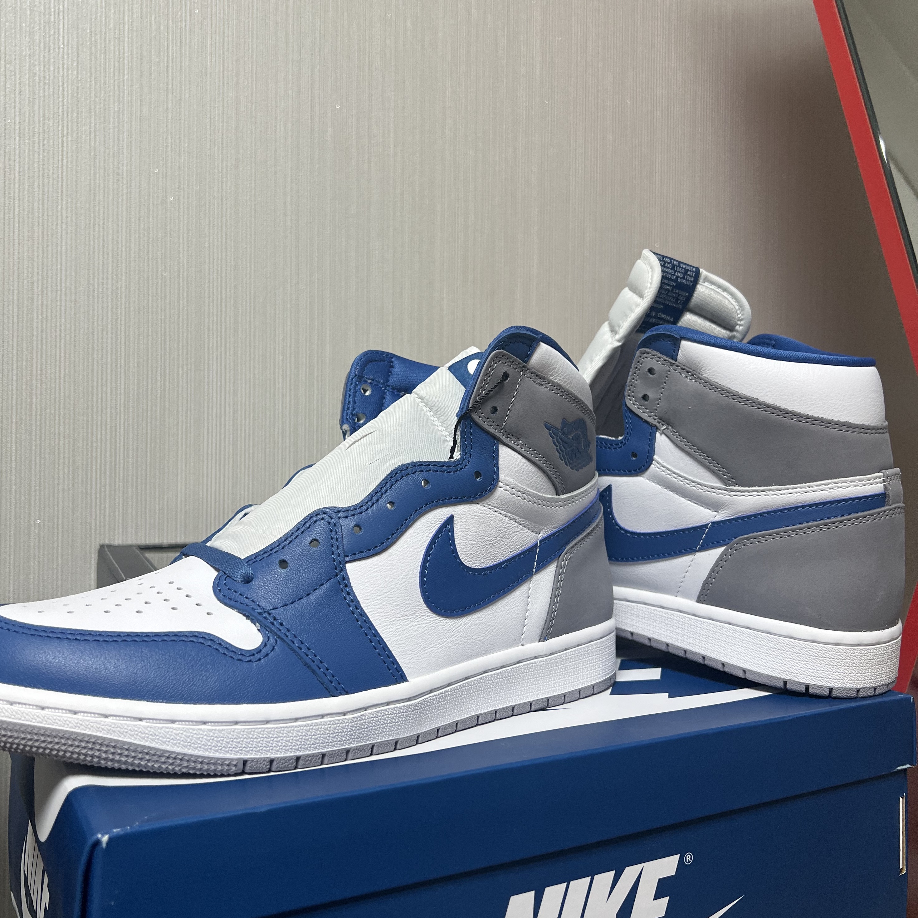 Jordan 1 Retro High OG True Blue 착용 스타일