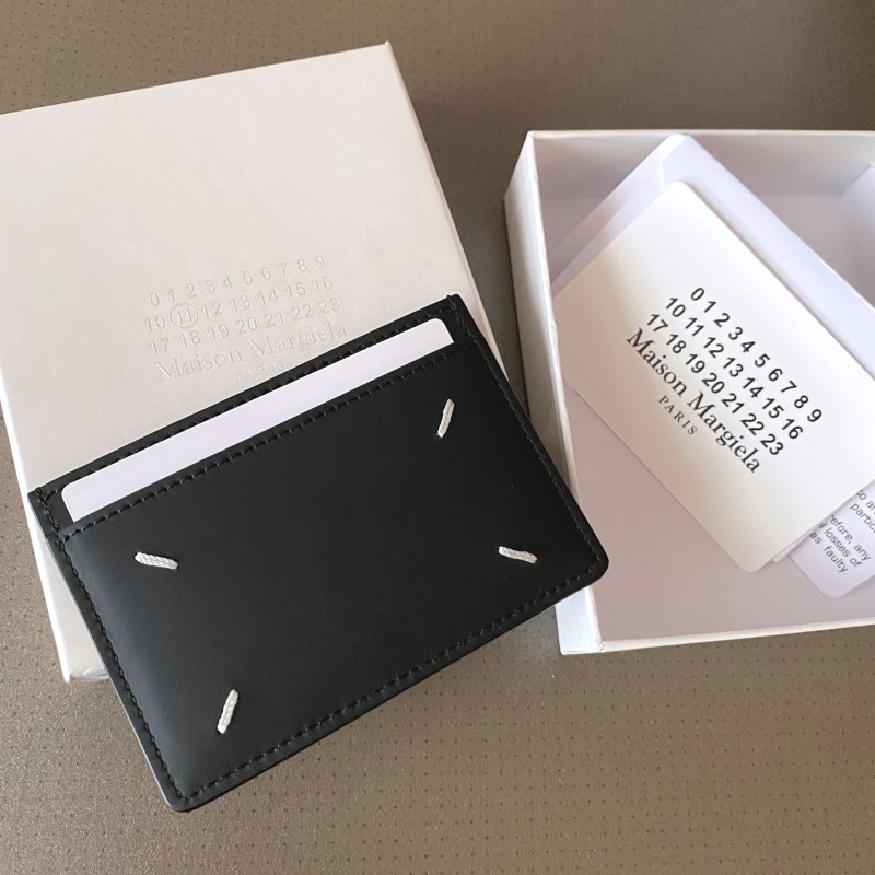 Maison Margiela Four Stitch Card Holder Black 착용 스타일 - 2