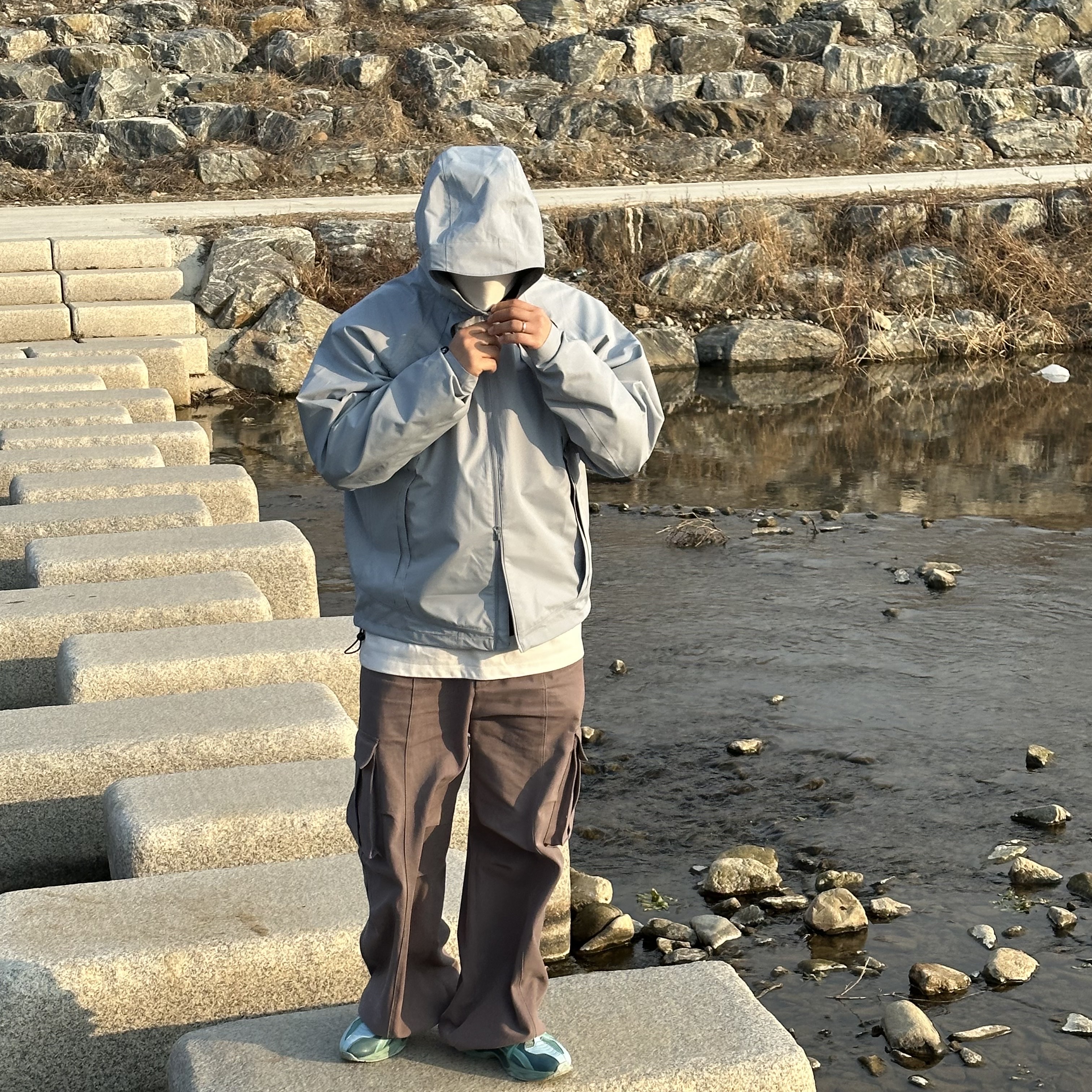 Sansan Gear Windblock Jacket Sky Blue - 22FW, Asics HN2-S Protoblast Shaded Spruce 착용 스타일 - 2