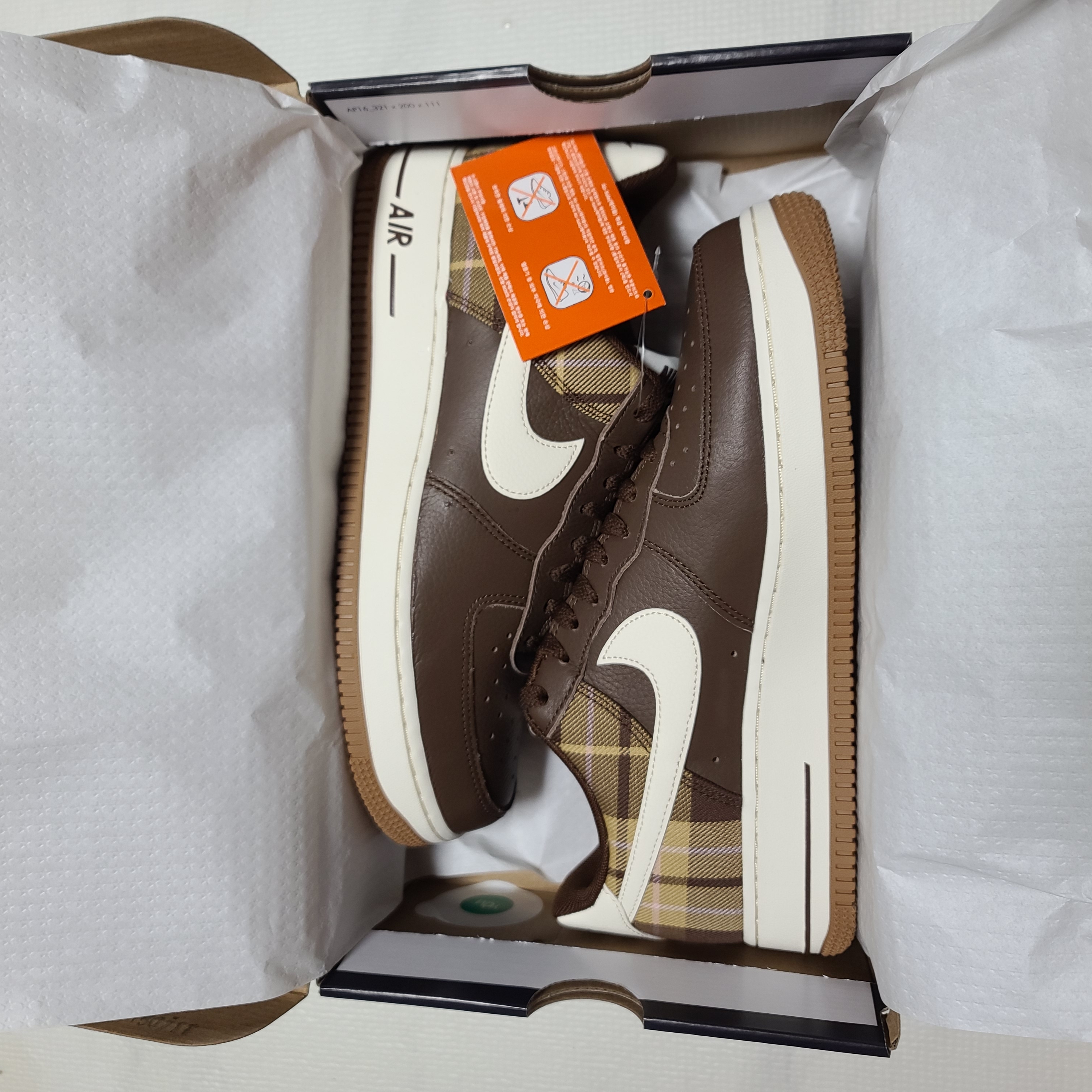Nike Air Force 1 '07 LX Cacao Wow 착용 스타일 - 1
