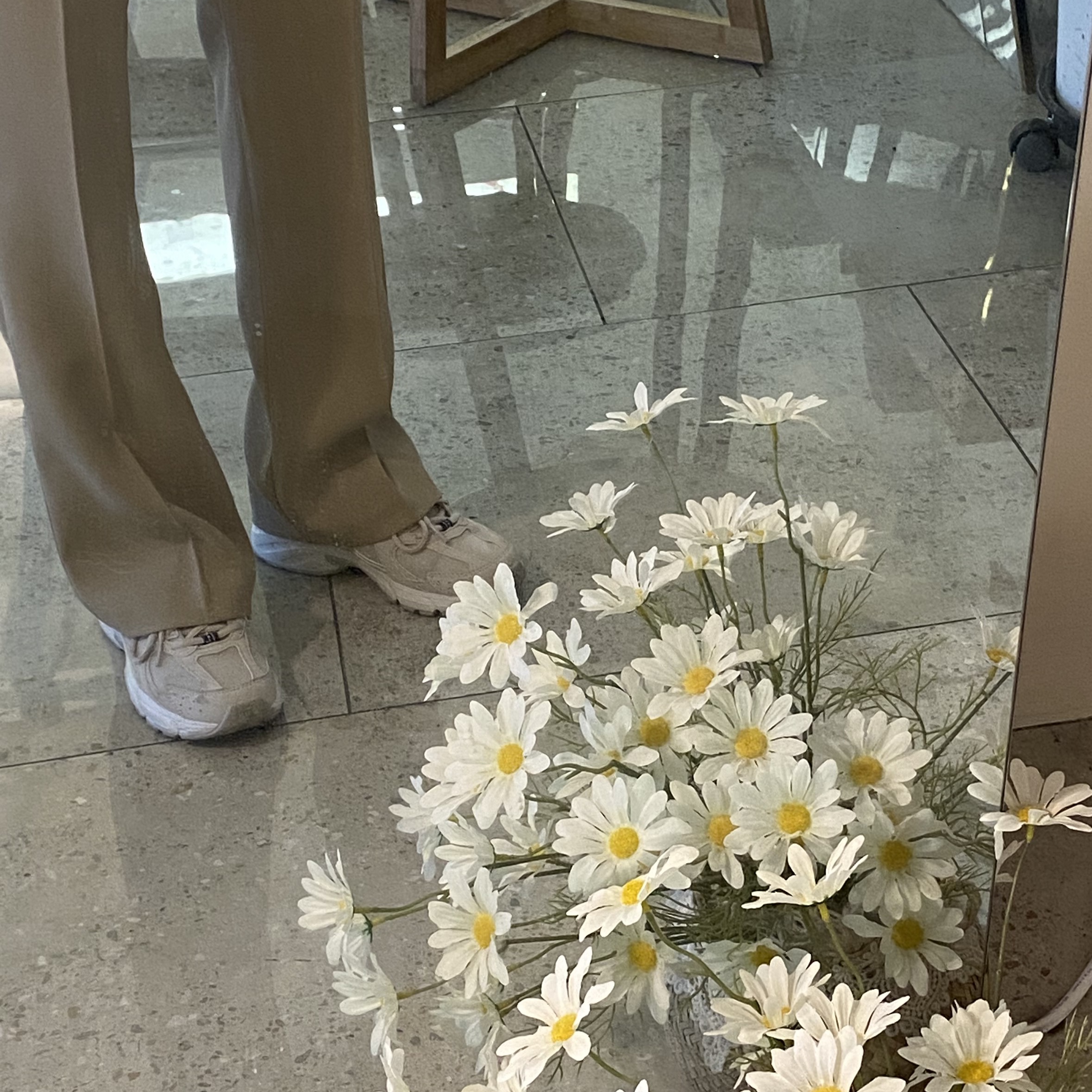 New Balance 530 Ivory 착용 스타일 - 2