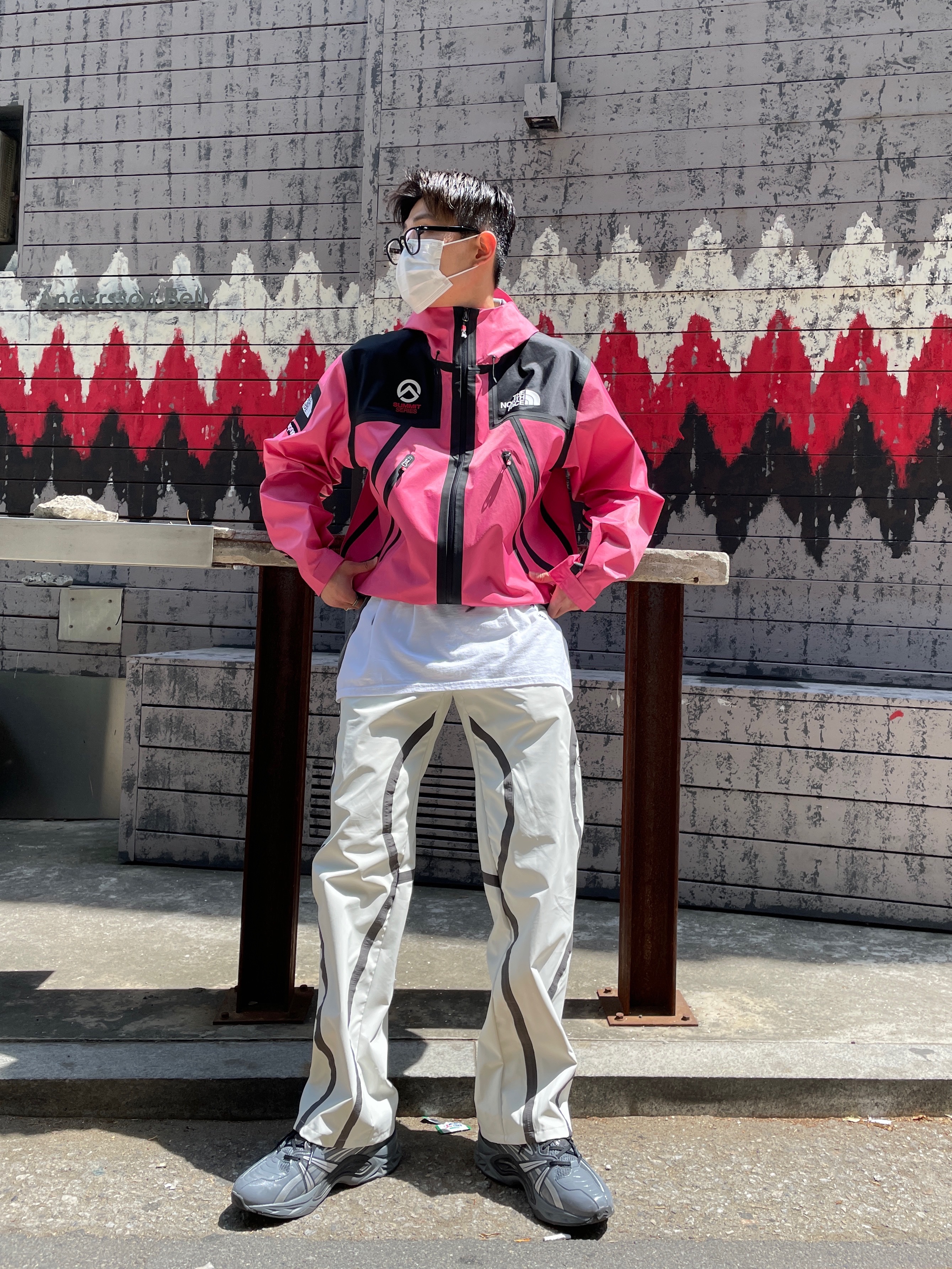 Supreme x The North Face Summit Series Outer Tape Seam Jacket Pink - 21SS, Asics HN2-S Protoblast Steel Grey 착용 스타일 - 3