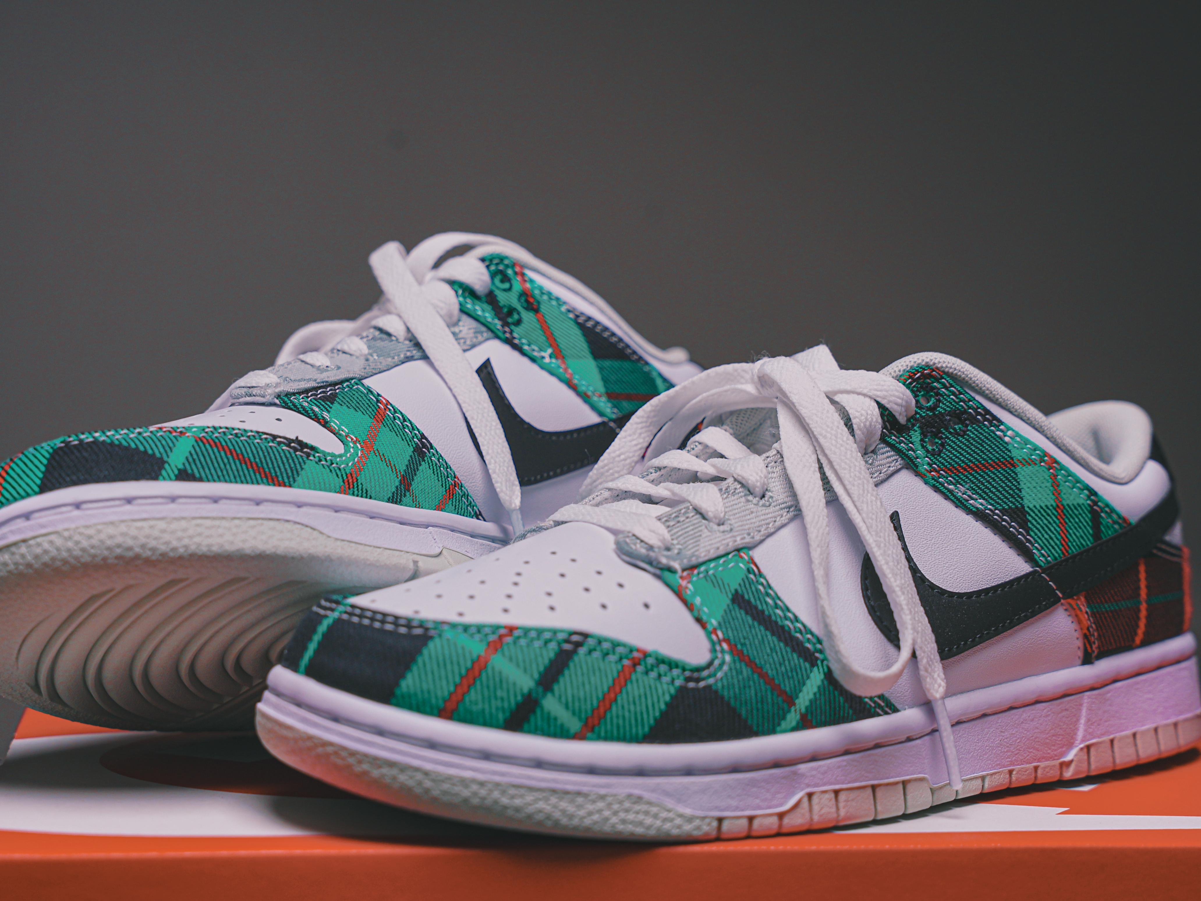 Nike Dunk Low Retro PRM White and Black 착용 스타일