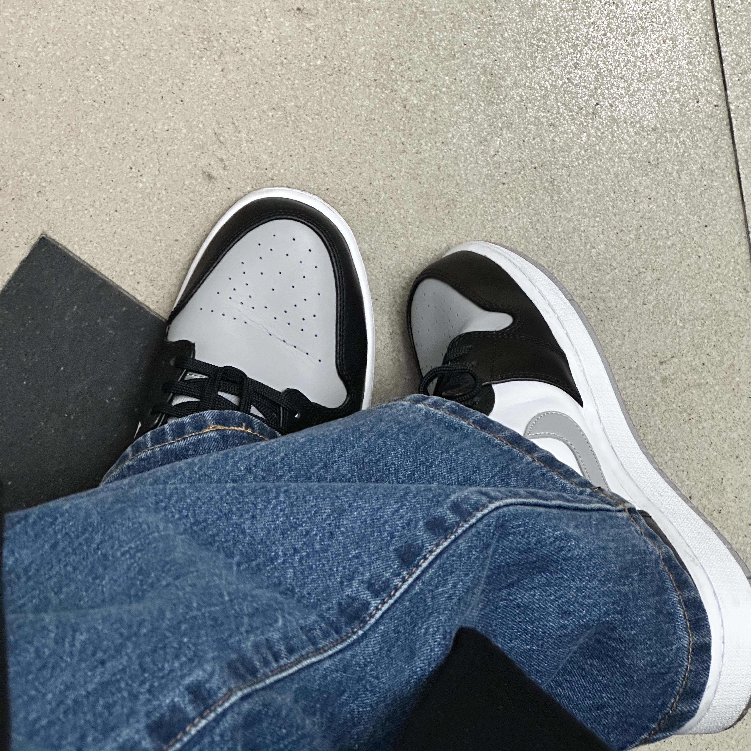 Jordan 1 Low Black Light Smoke Grey 착용 스타일