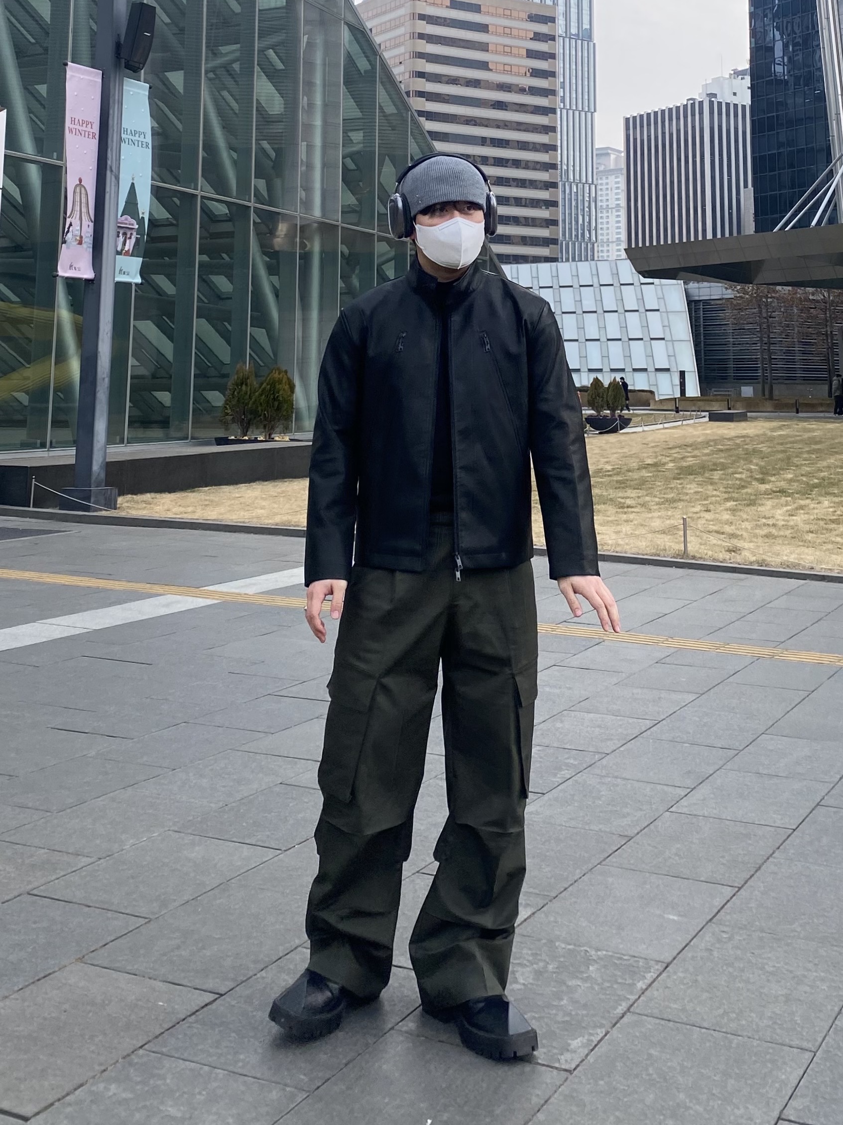 Apple AirPods Max Lightning Space Gray (Korean Ver.), Balenciaga Rhino Derby Shoes Black 착용 스타일 - 1