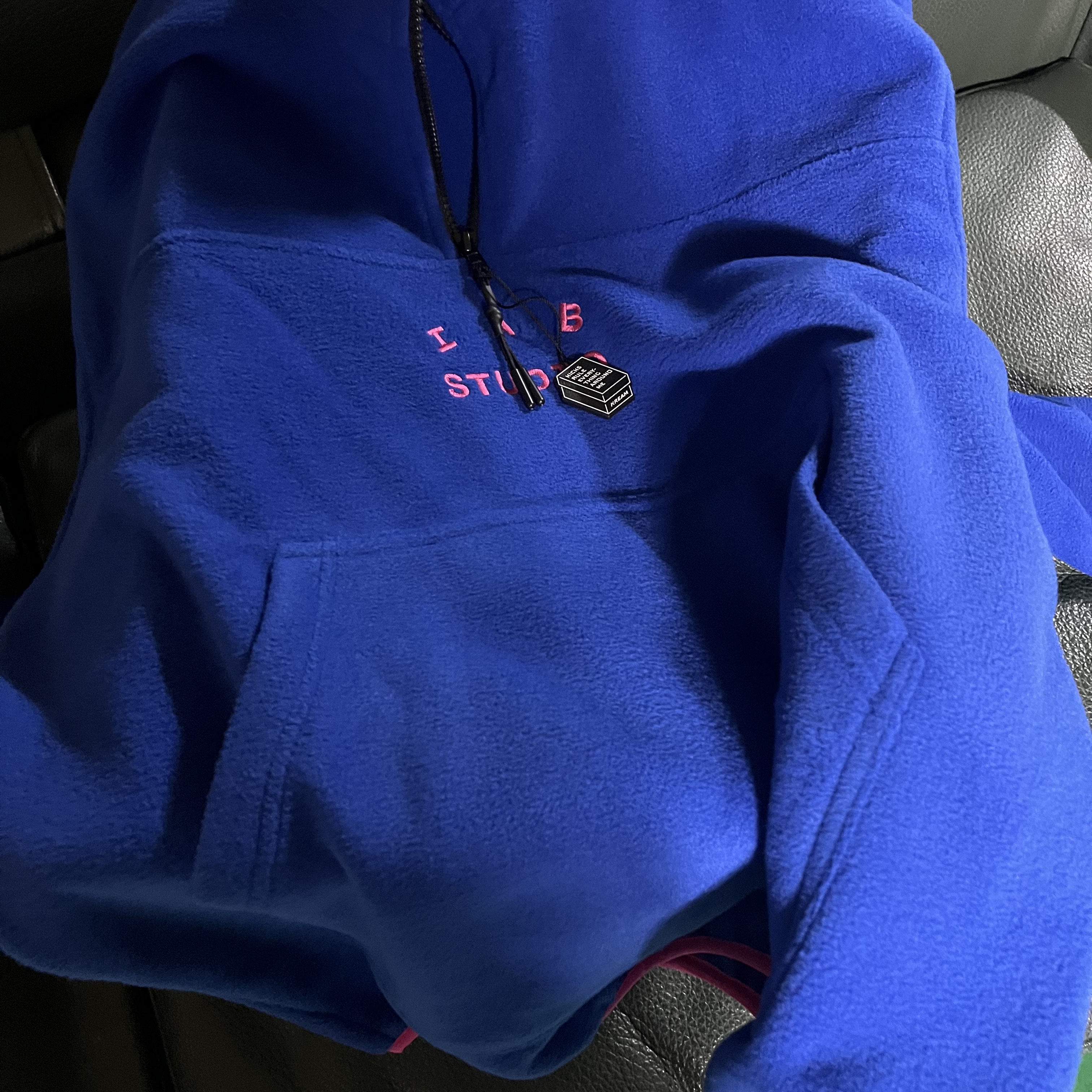 IAB Studio x Thor Fleece Blue Pink 착용 스타일 - 2