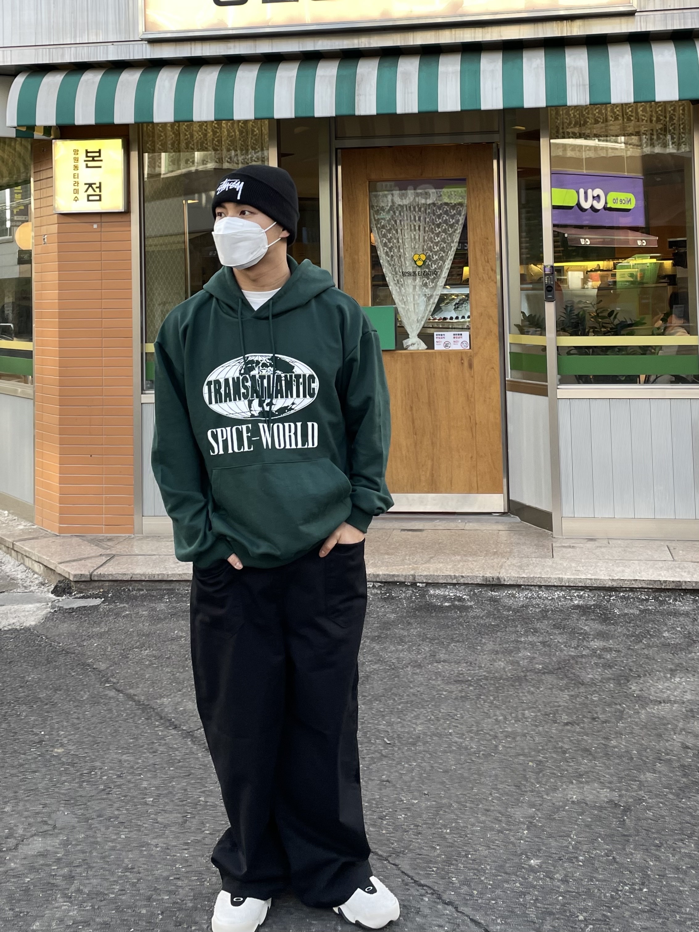 Oakley Factory Team x Brain Dead Flesh Milk Black 착용 스타일