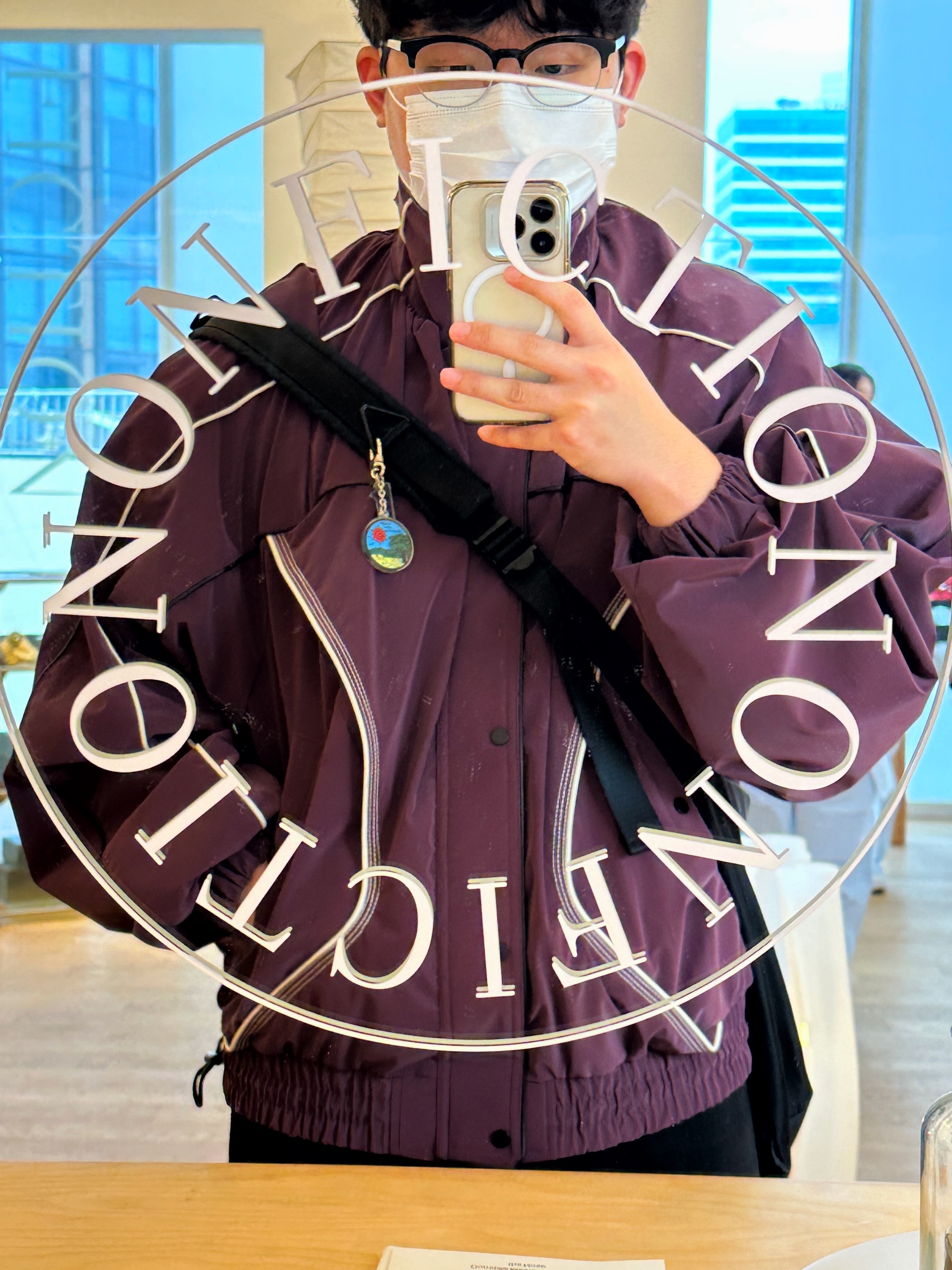 Ader Error Bant Jumper Burgundy 착용 스타일 - 2