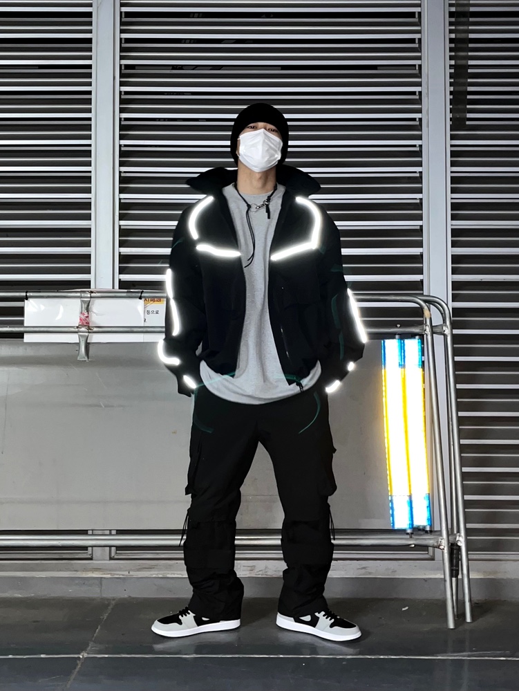 Jordan 1 Retro High OG Shadow 2.0, Our Legacy Ladon Leather Keychain Black 착용 스타일