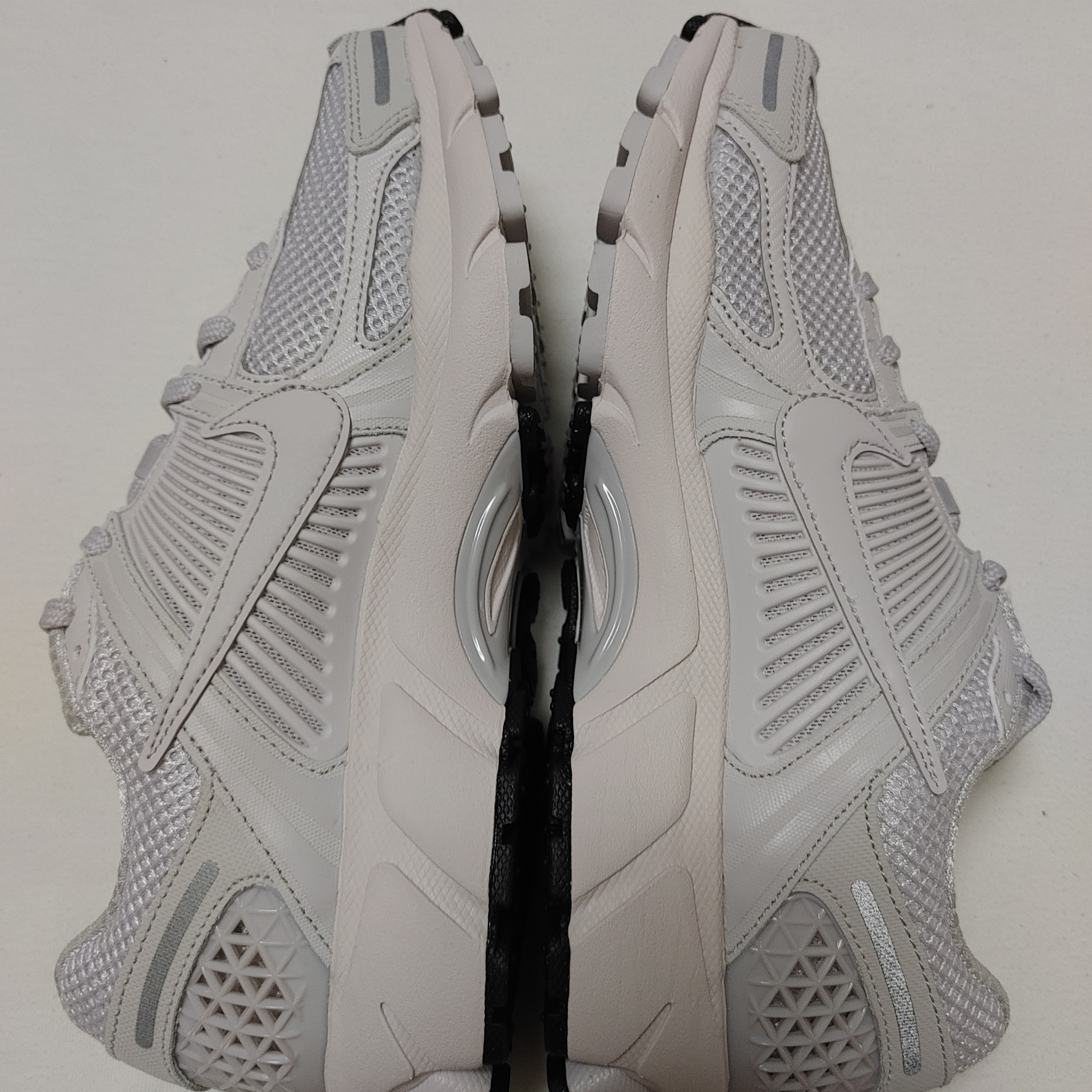 Nike Zoom Vomero 5 SP Vast Grey 2023 착용 스타일 - 2