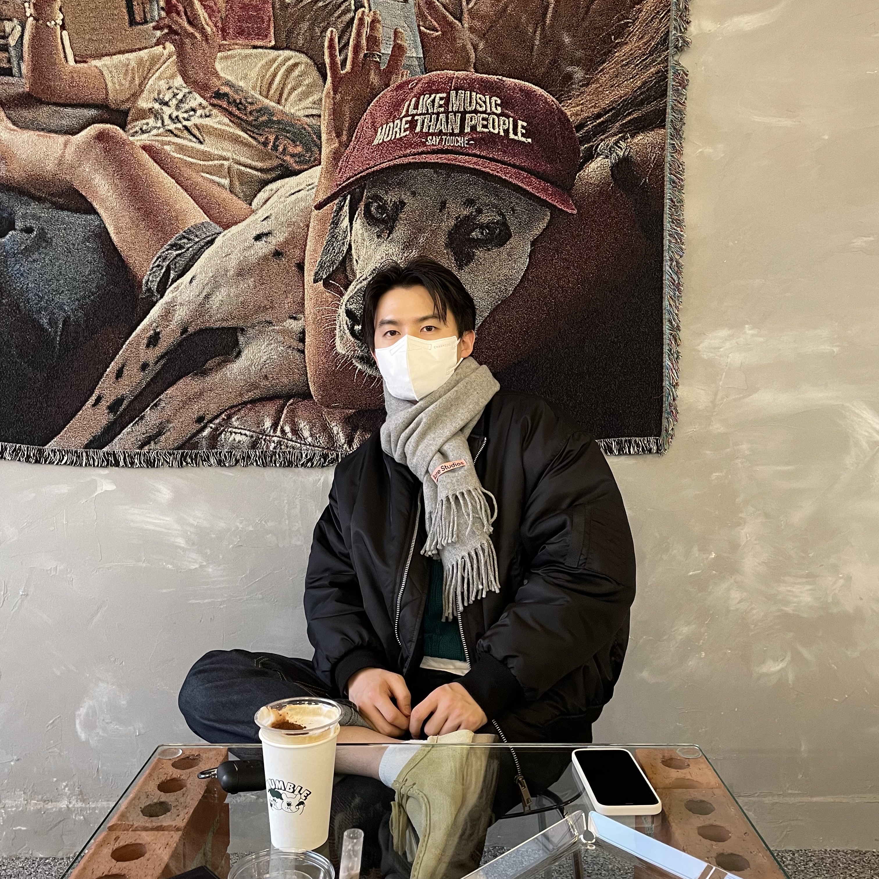 Acne Studios Narrow Wool Fringe Muffler Grey Melange, Clarks Wallabee Maple Suede 착용 스타일 - 2