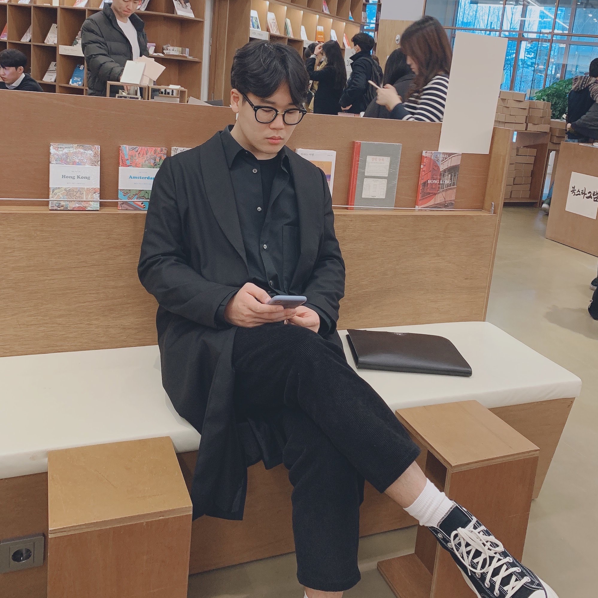 Converse x JW Anderson Run Star Hike Hi Black, Wooyoungmi Back Logo Shirt Black - 22SS 착용 스타일