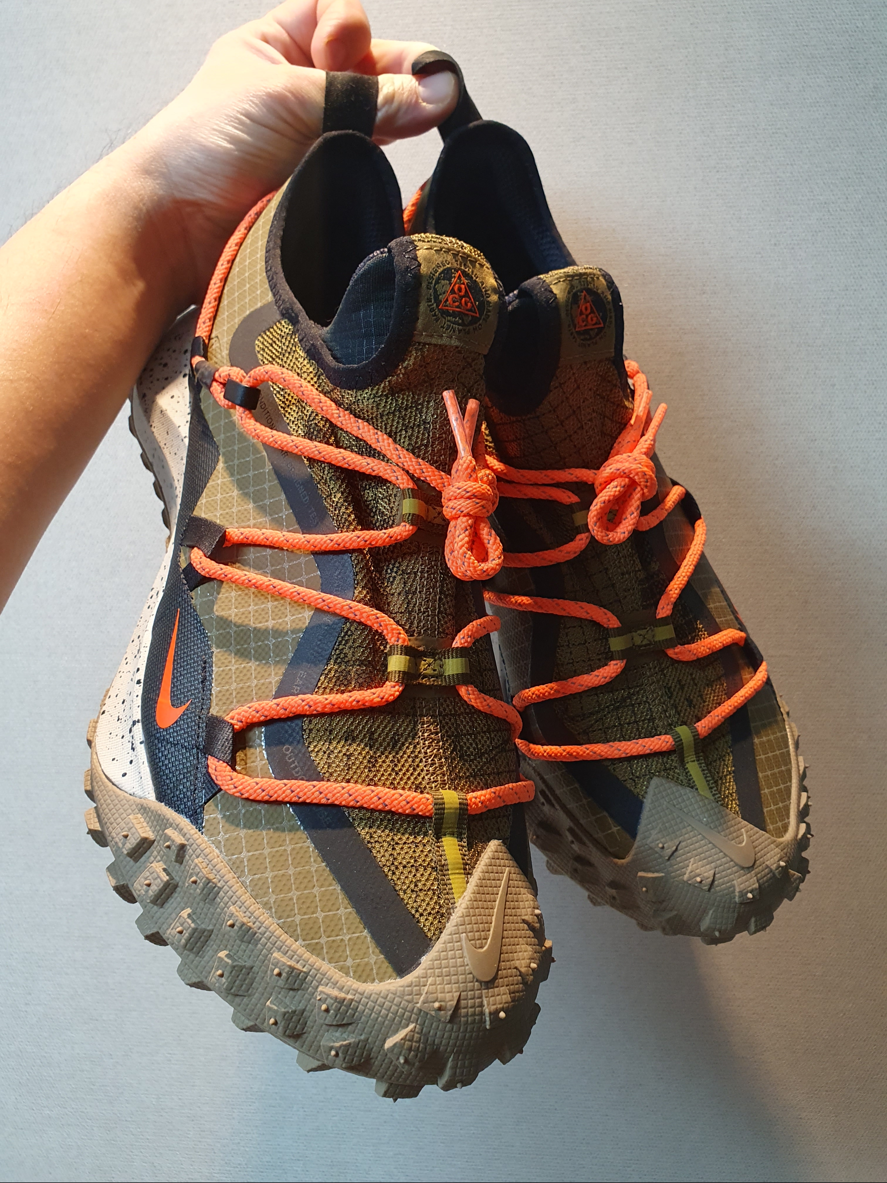 Nike ACG Mountain Fly Low Gore-Tex SE Hazel Rush 착용 스타일 - 2