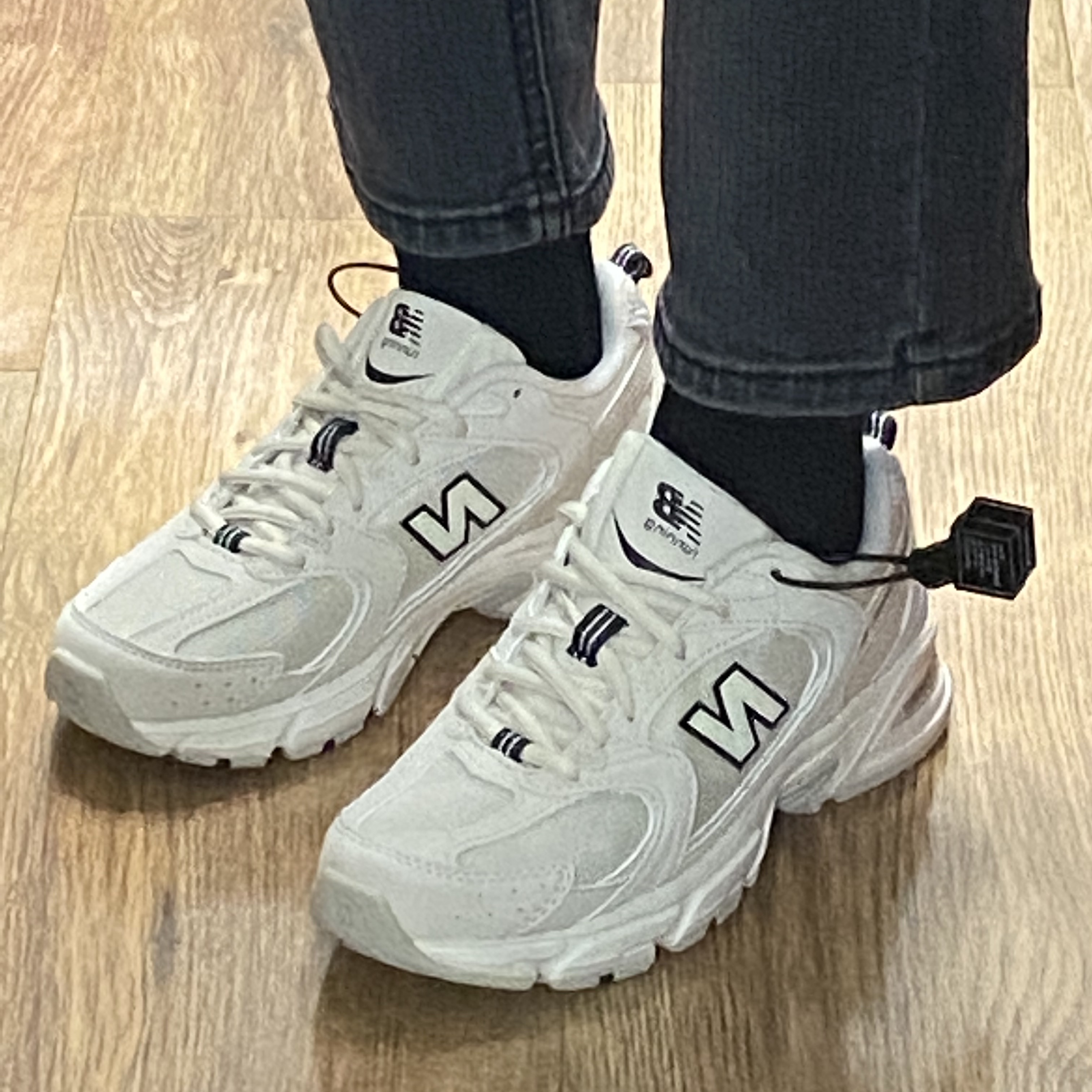 New Balance 530 Ivory 착용 스타일 - 1