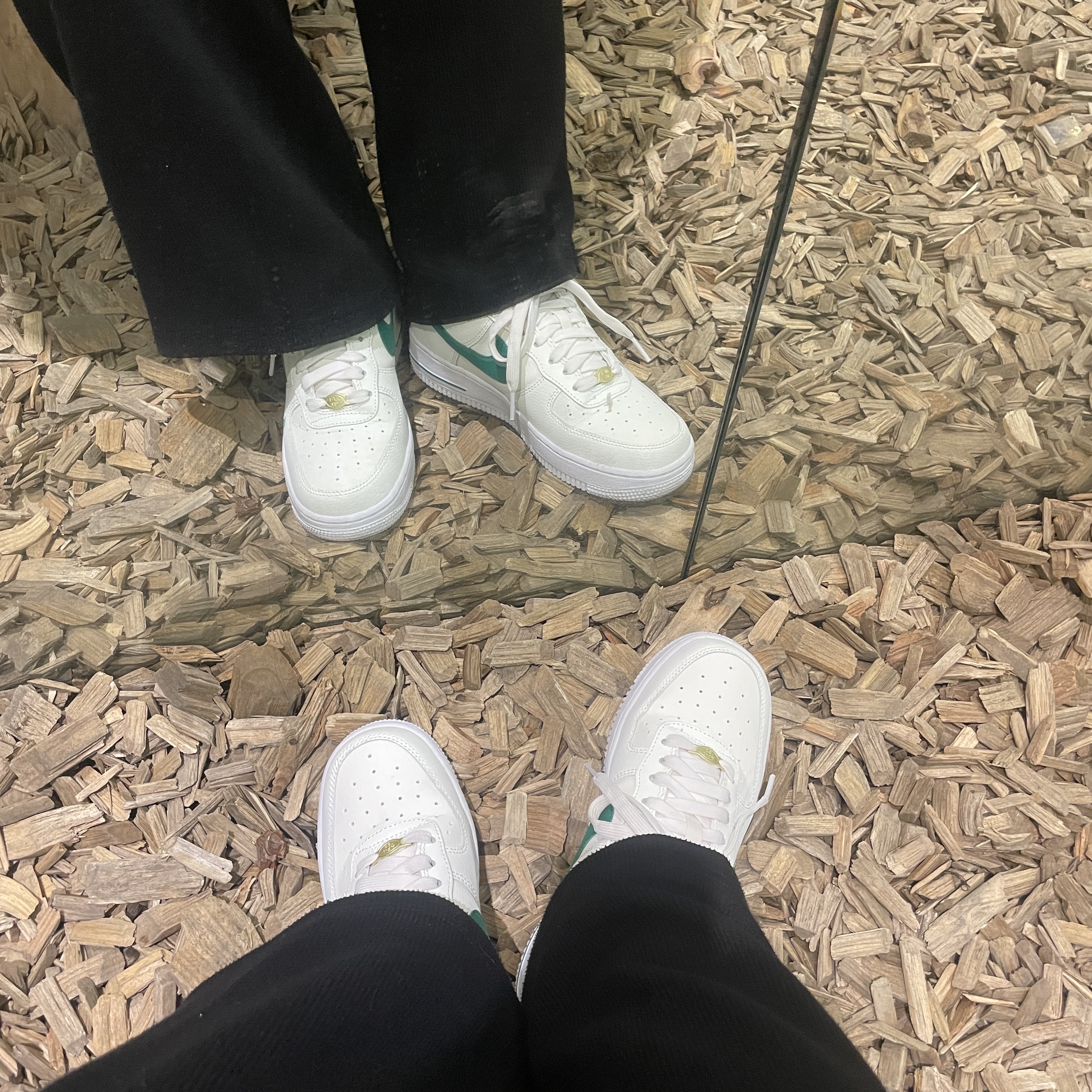 (W) Nike Air Force 1 '07 SE 40th Anniversary Join Forces Sail Malachite 착용 스타일 - 1