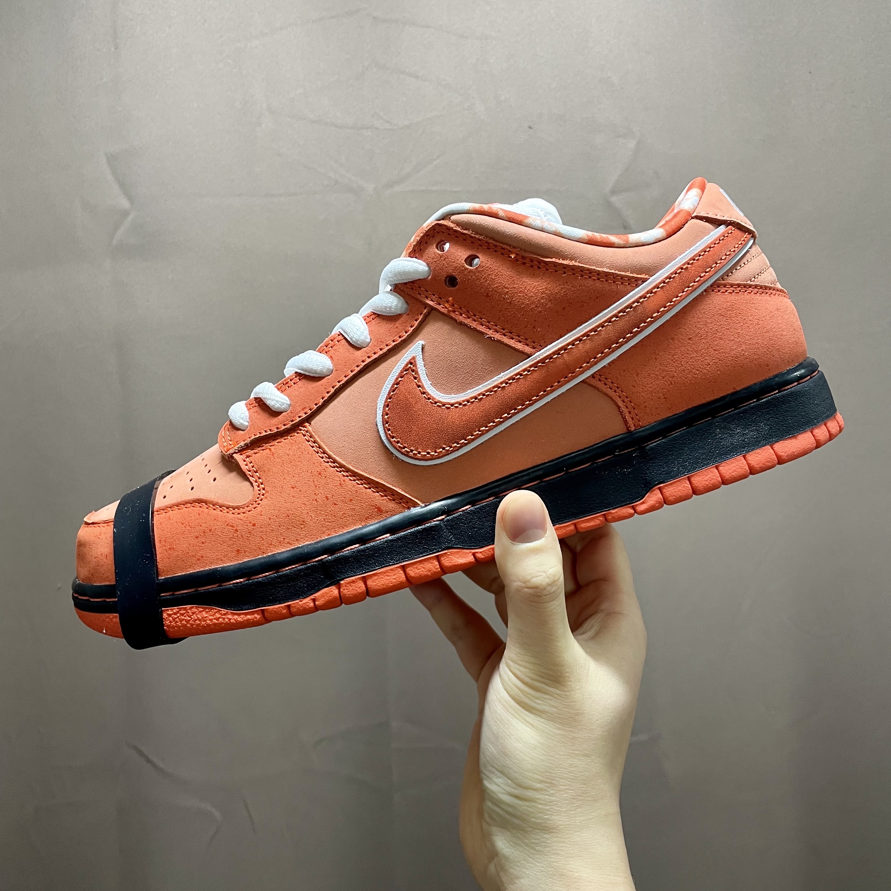 Nike x Concepts SB Dunk Low Orange Lobster (Regular Box) 착용 스타일 - 1