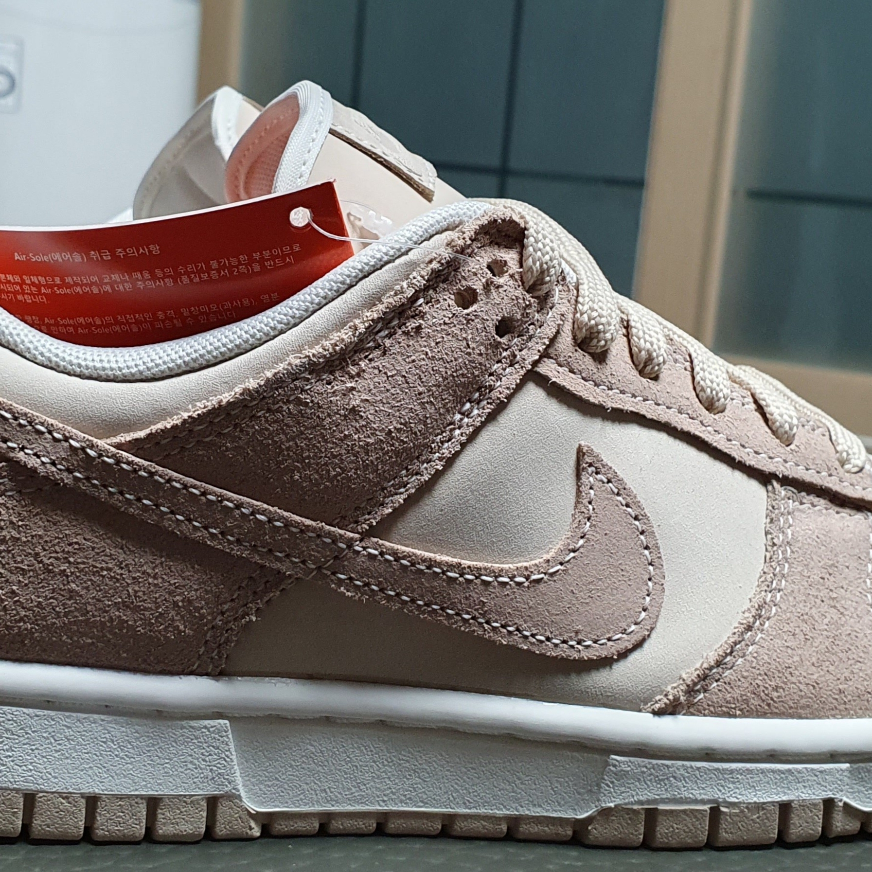 (W) Nike Dunk Low SE Sanddrift 착용 스타일 - 2