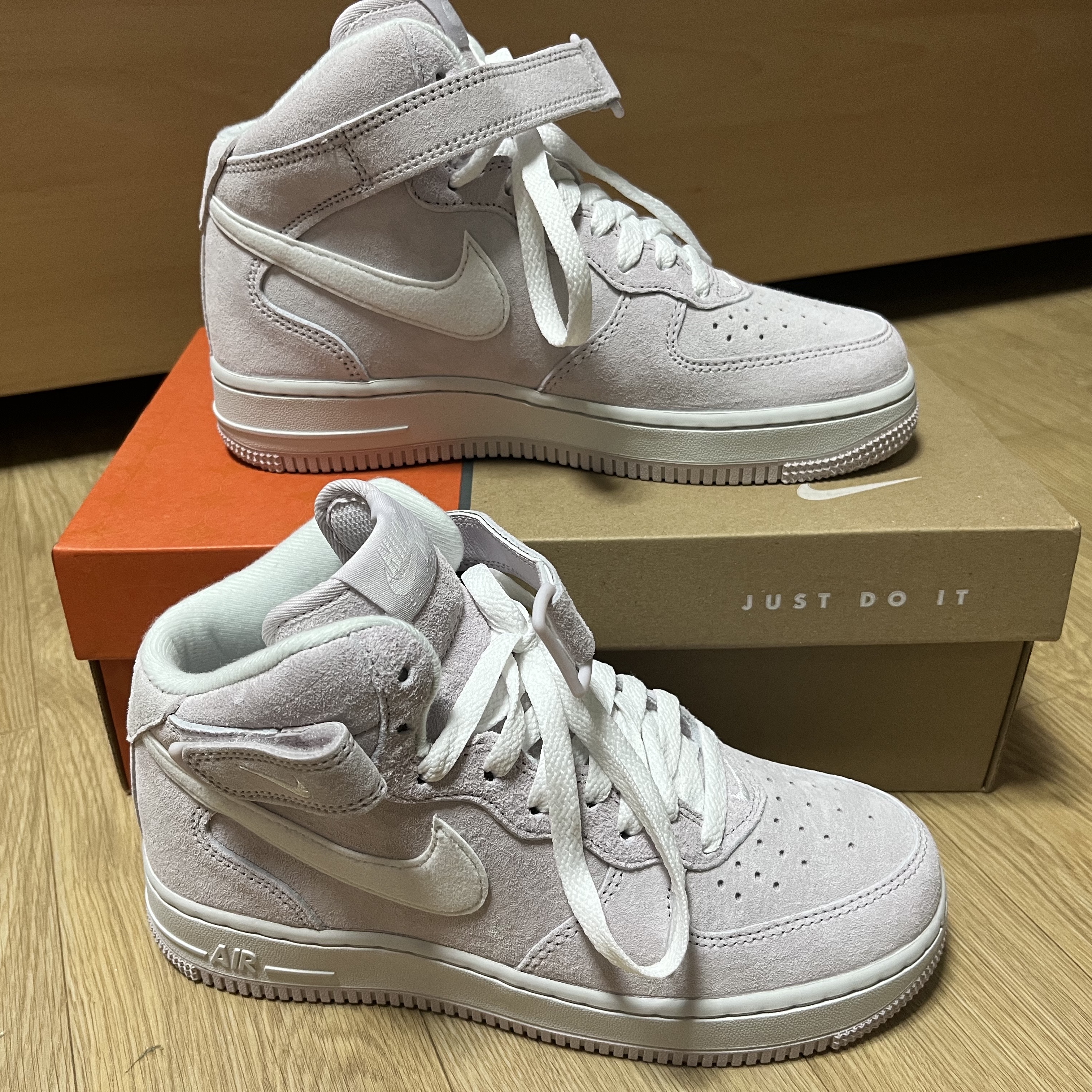 Nike Air Force 1 Mid '07 QS Venice 착용 스타일 - 1