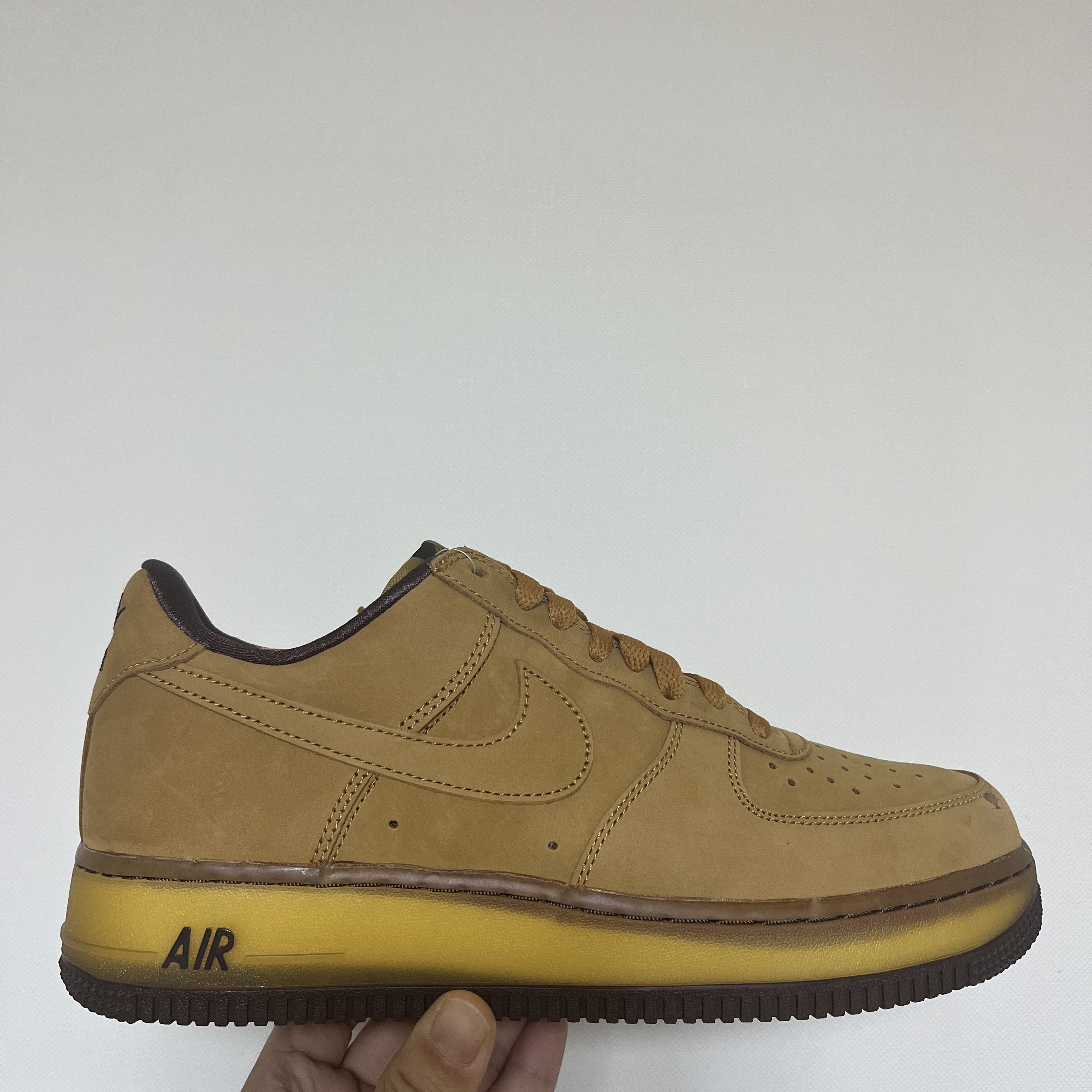 Nike Air Force 1 Low Retro SP Wheat Mocha 착용 스타일 - 1