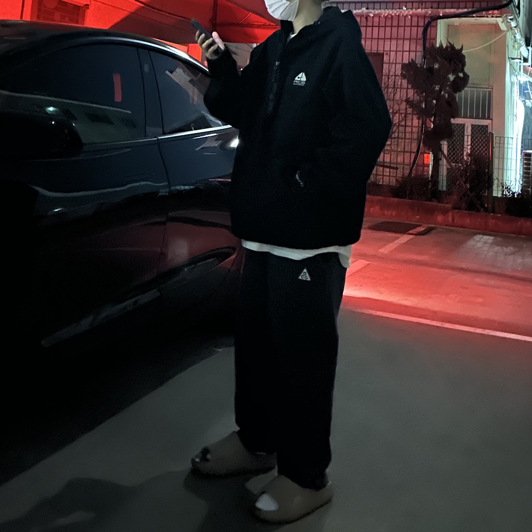 Supreme x Nike ACG Denim Pullover Black - 22FW, Adidas Yeezy Slide Pure - Re-Release Ver. 착용 스타일 - 3