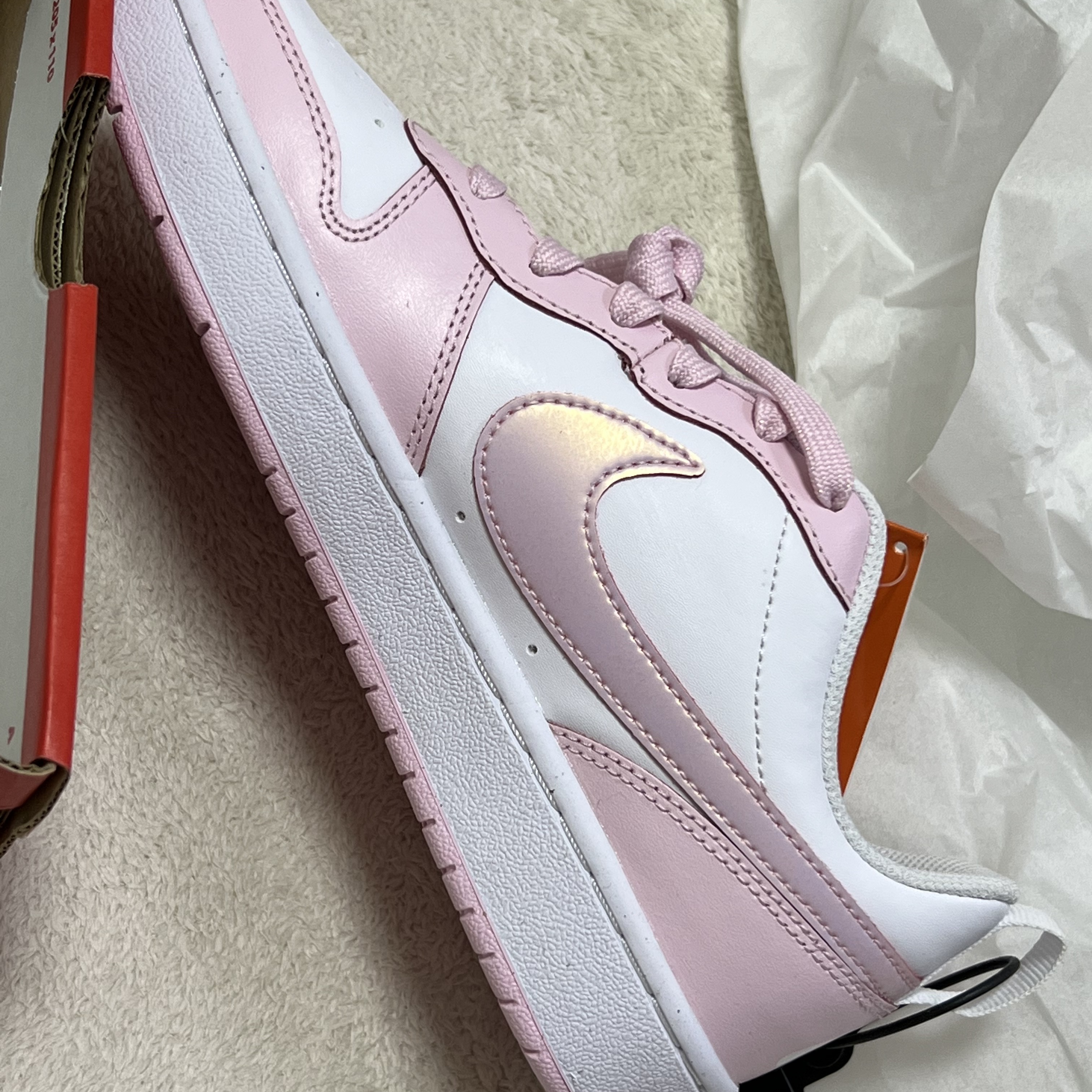 (GS) Nike Court Borough 2 SE White Pink Foam 착용 스타일 - 2