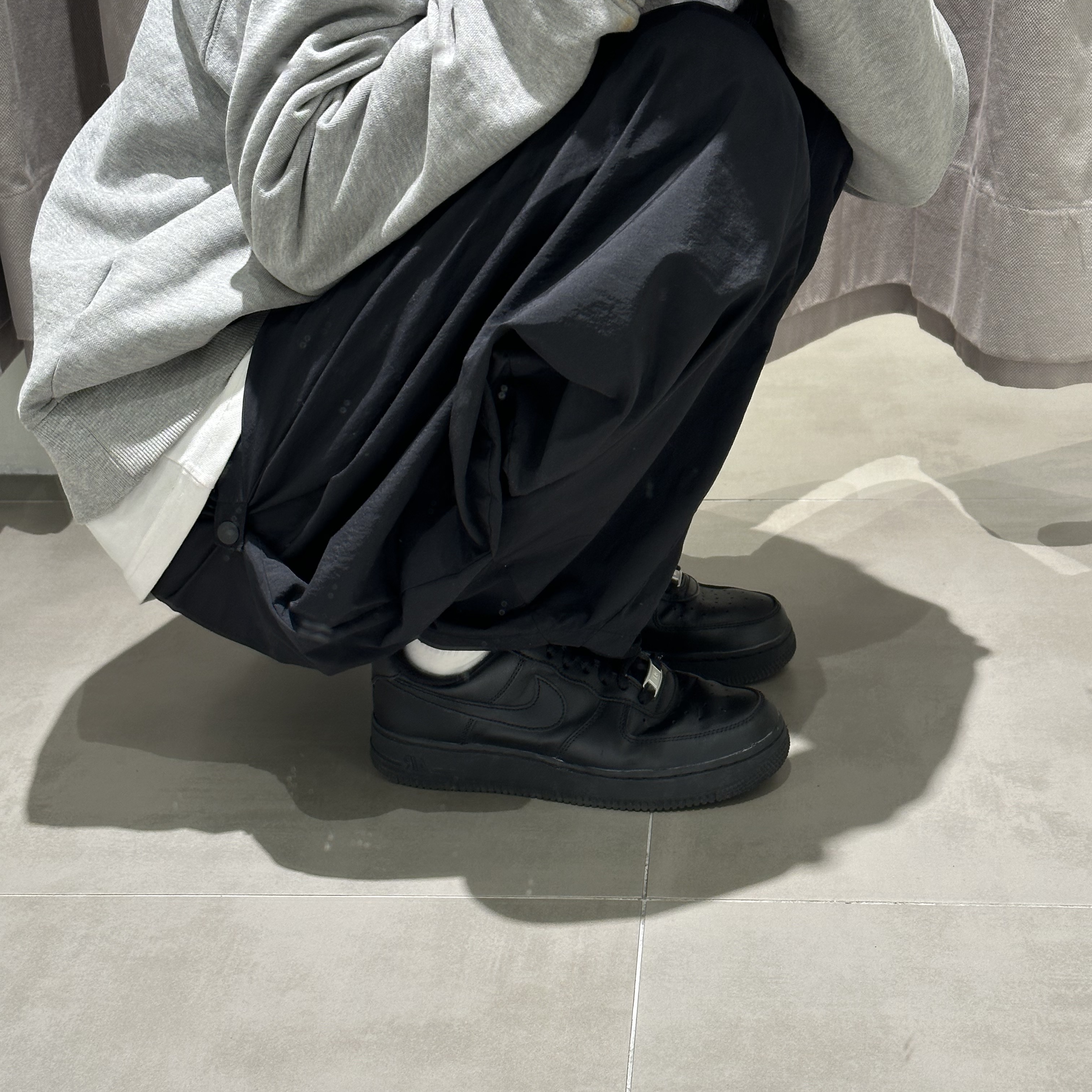Sansan Gear Side Snap Pants Black, Nike Air Force 1 '07 Low Triple Black 착용 스타일