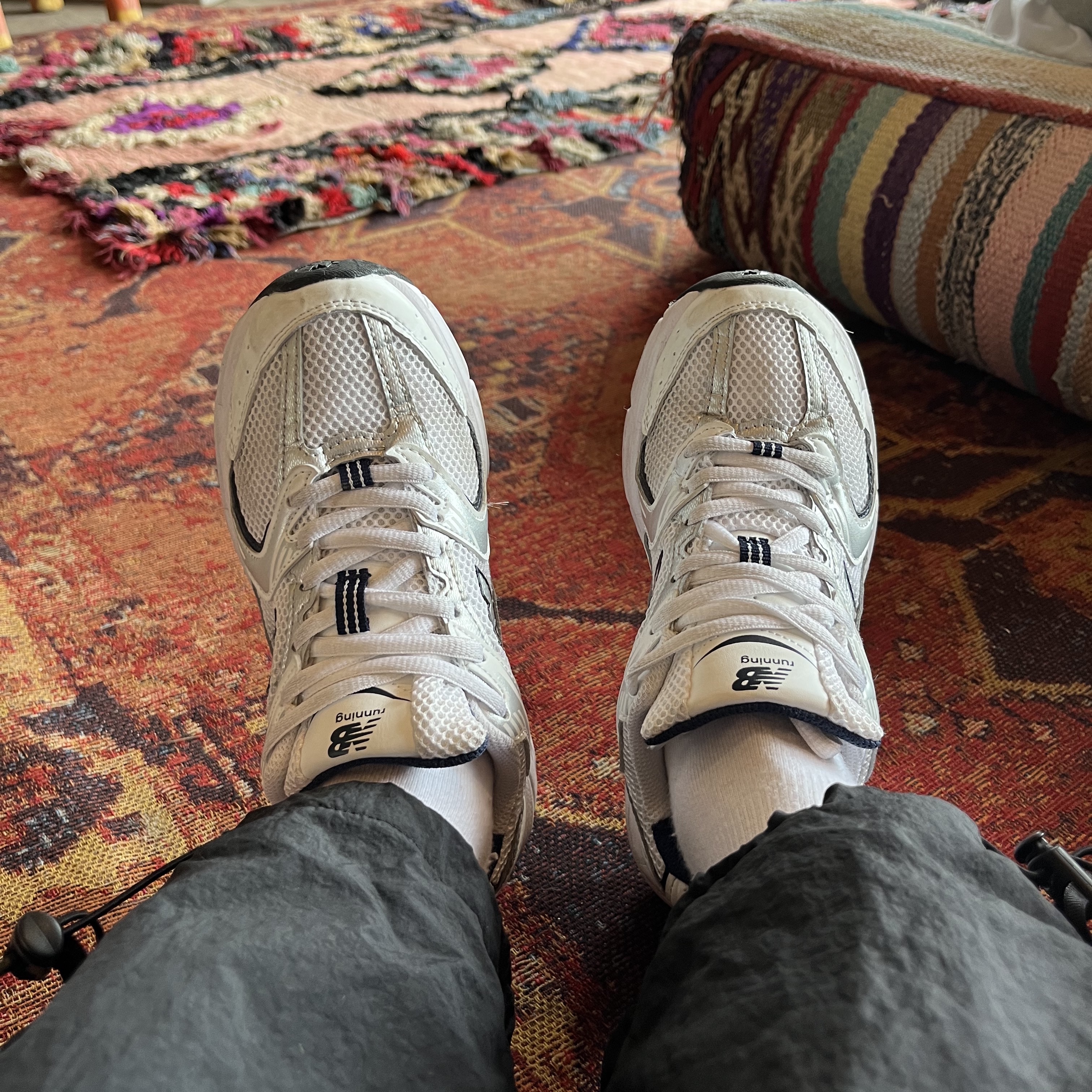 New Balance 530 White 착용 스타일